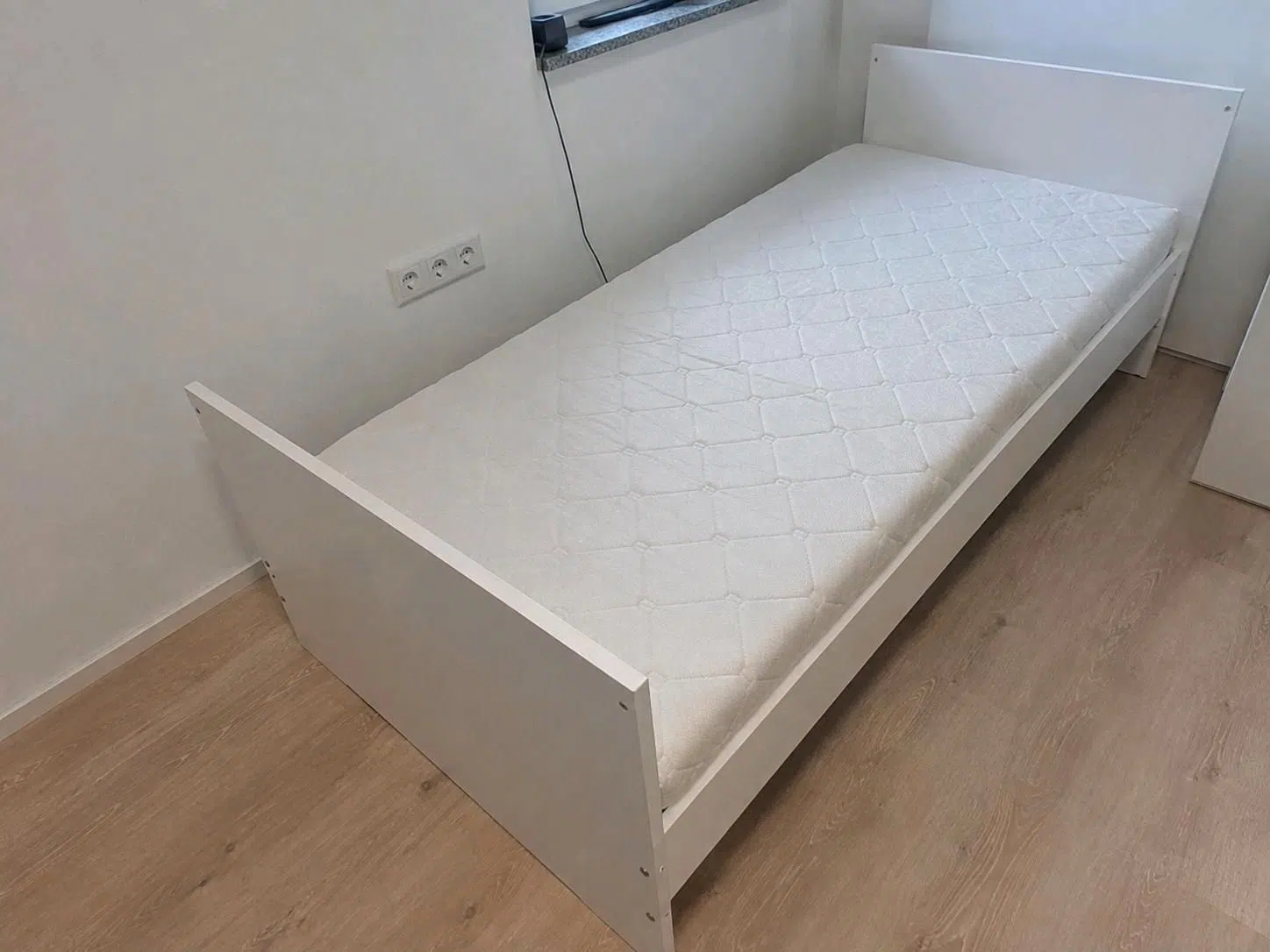 Kinderbett 70×140 cm inkl. Lattenrost & Matratze – kaum genutzt