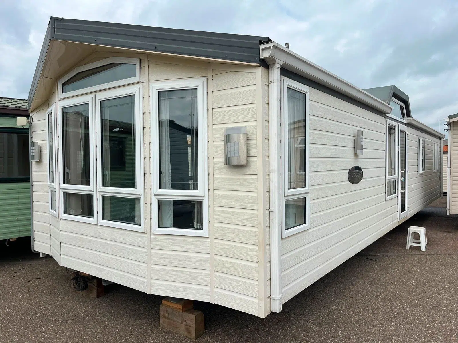 Mobilheim woonwagen 12.00x3.80 3 schlafzimmer winterfest