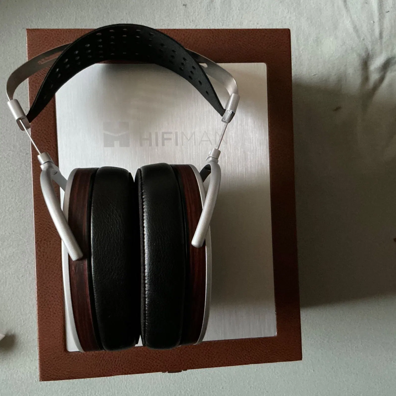 Hifiman HE1000Se & gratis Kopfhörer Ständer