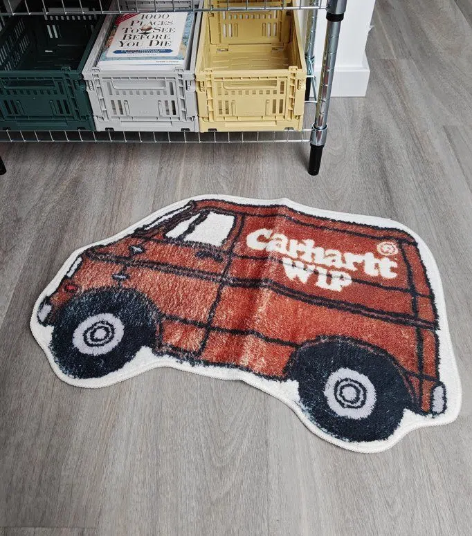 Carhartt WIP Bus Cartoon Design Teppich Vorleger rot
