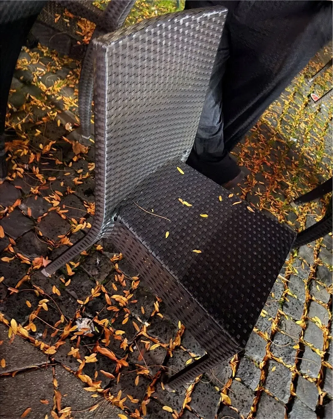 Gartenstuhl aus Polyrattan, dunkelbraun