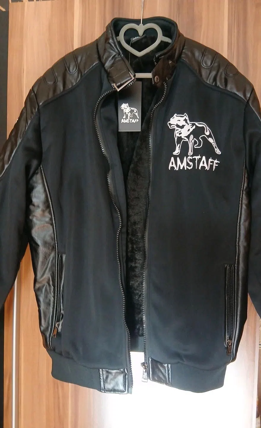 Herrenjacke schwarz mit Logo Amstaff