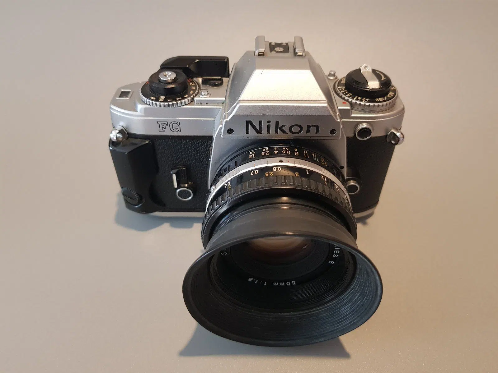 Nikon FG Analogkamera mit Nikon Lens 50mm AIS 1:1,8
