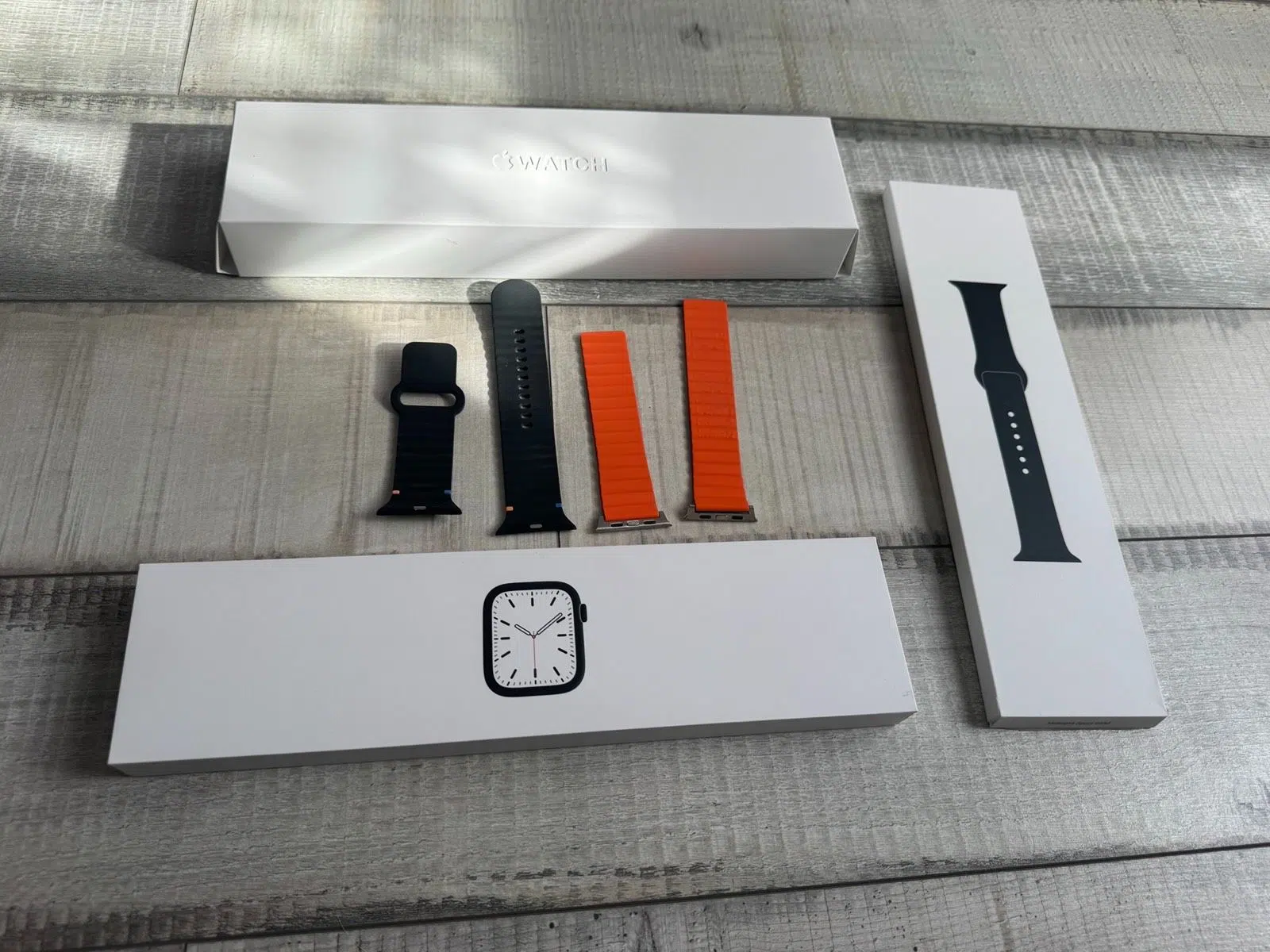 Apple Watch 7 / 45 mm mit Ladekabel in Originalverpackung