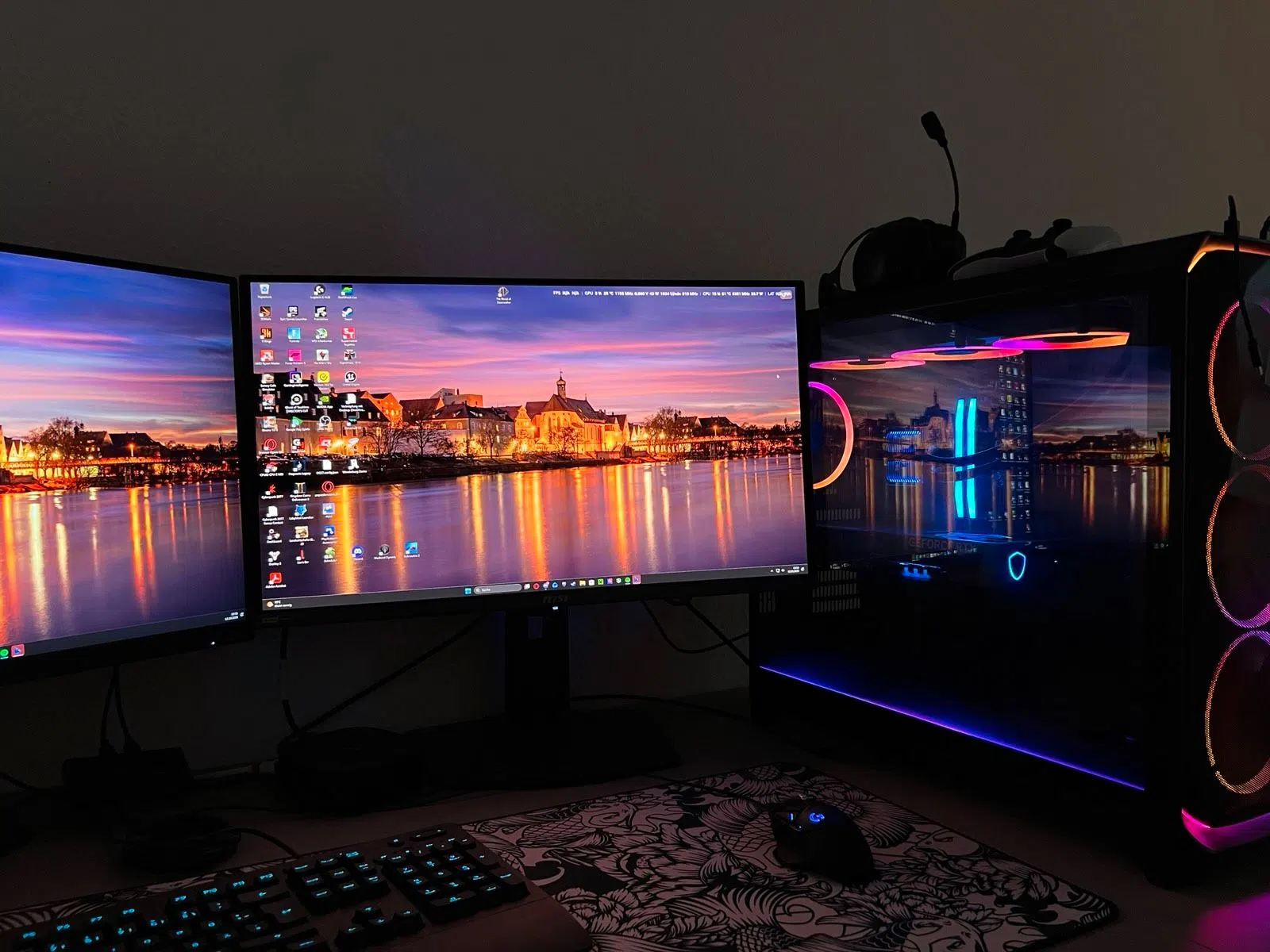 High-End Gaming PC + Zubehör (Monitor, Tastatur, Kopfhörer etc.)