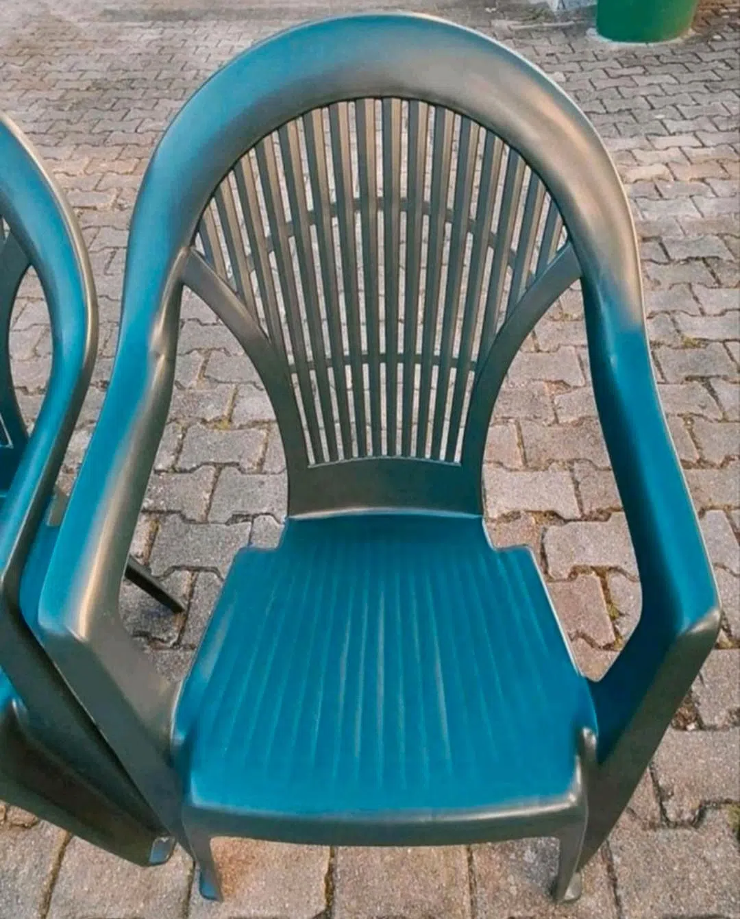 4 Gartenstühle Kunststoff dunkelgrün stapelbar