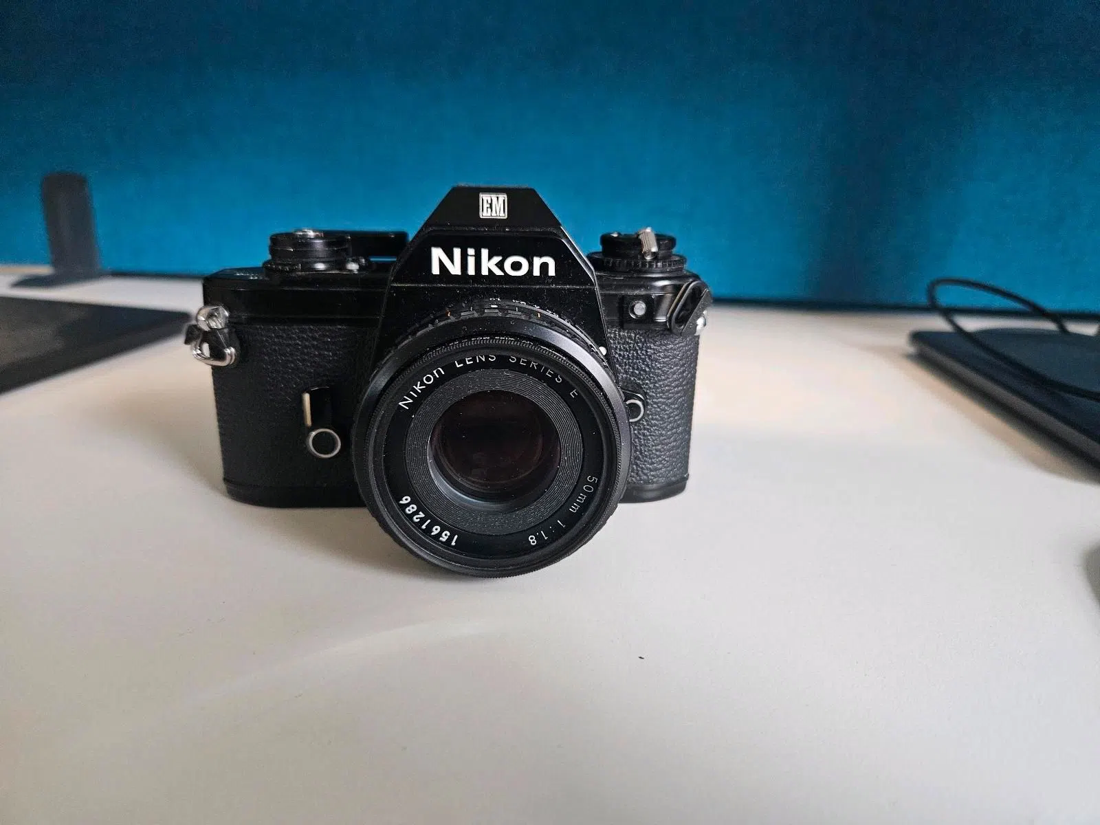 Nikon EM mit 50mm 1.8 E-Series