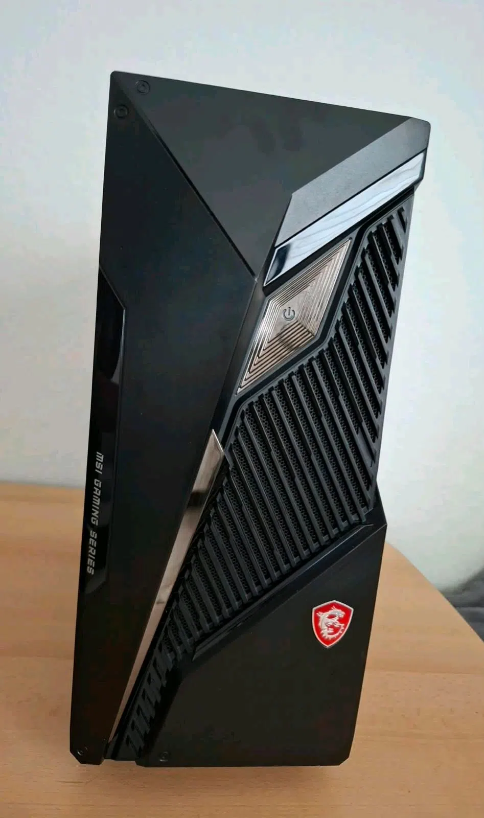 Gaming-Pc mit RTX 5060 8gb, Intel Core i5-14400F, DDR5-RAM 16g