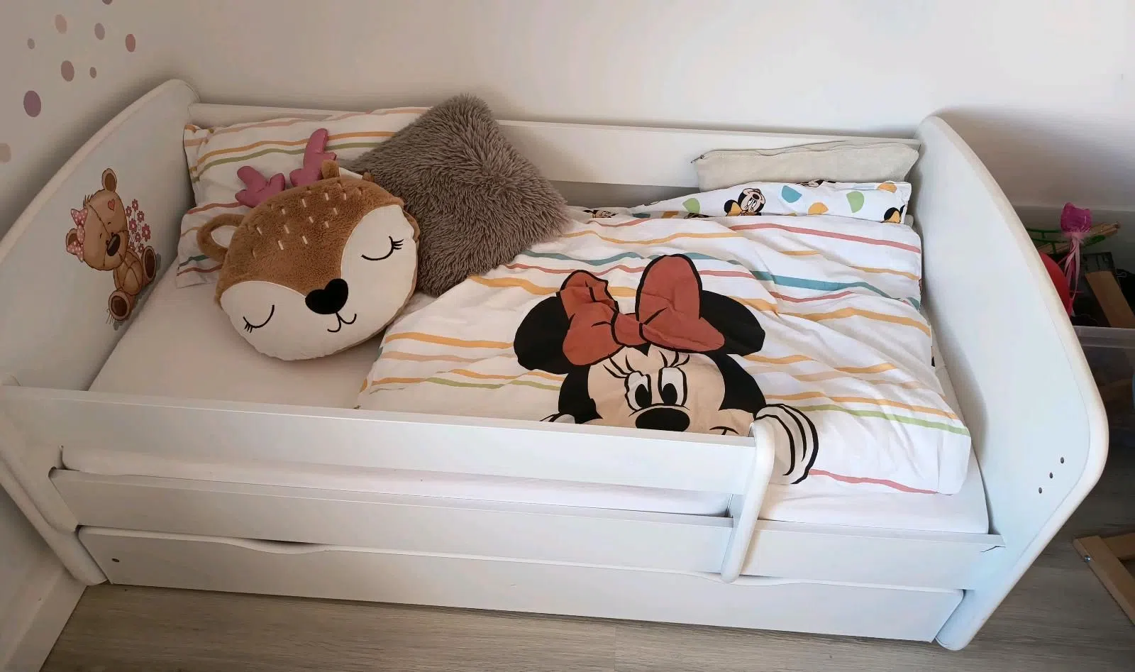 Kinderbett mit Matratze
