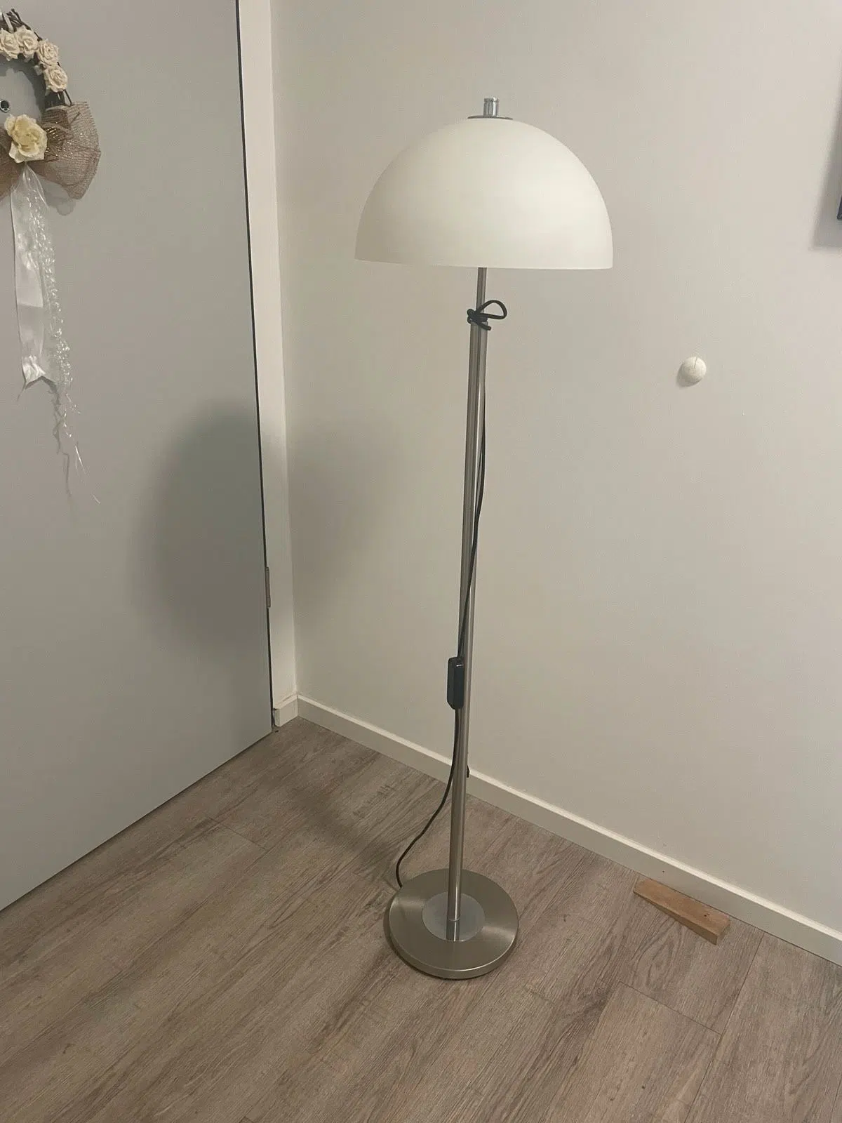 Halogen Stehlampe (140 cm) mit Glaskuppel & Touch-Dimmer