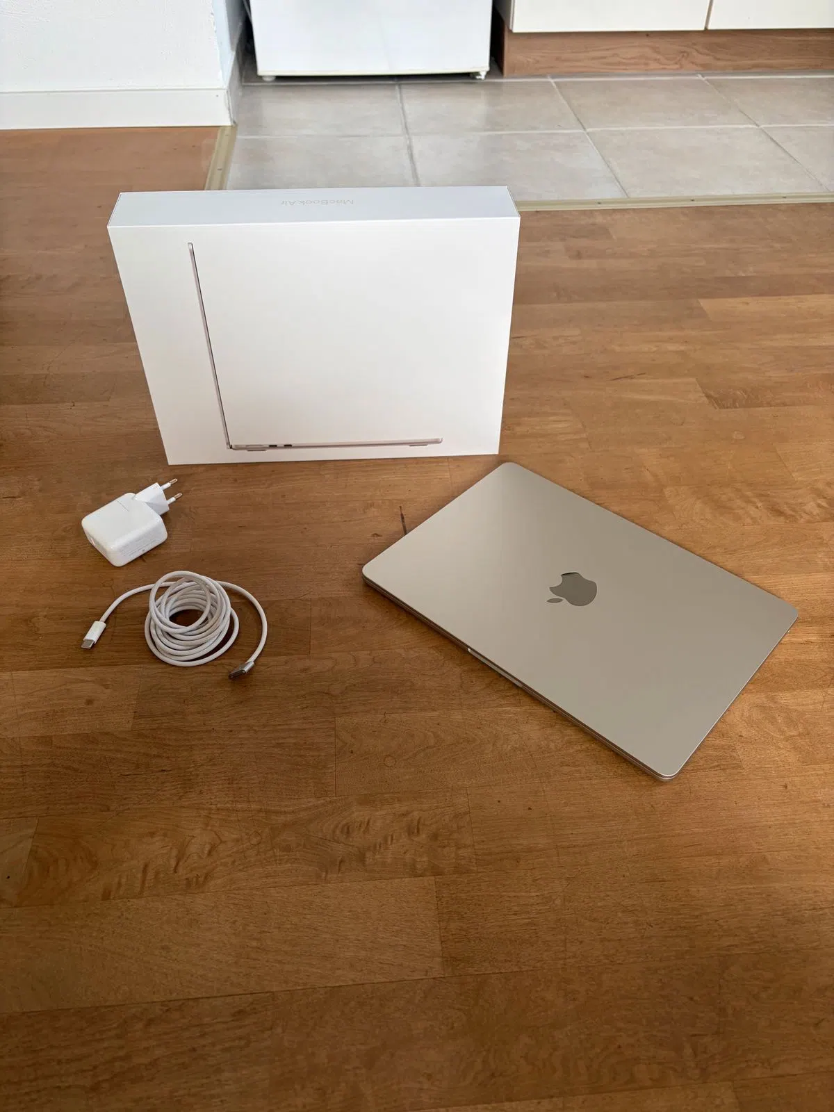 Apple MacBook Air 13" M2 (2022) - 8GB - 256GB - Original Zubehör
