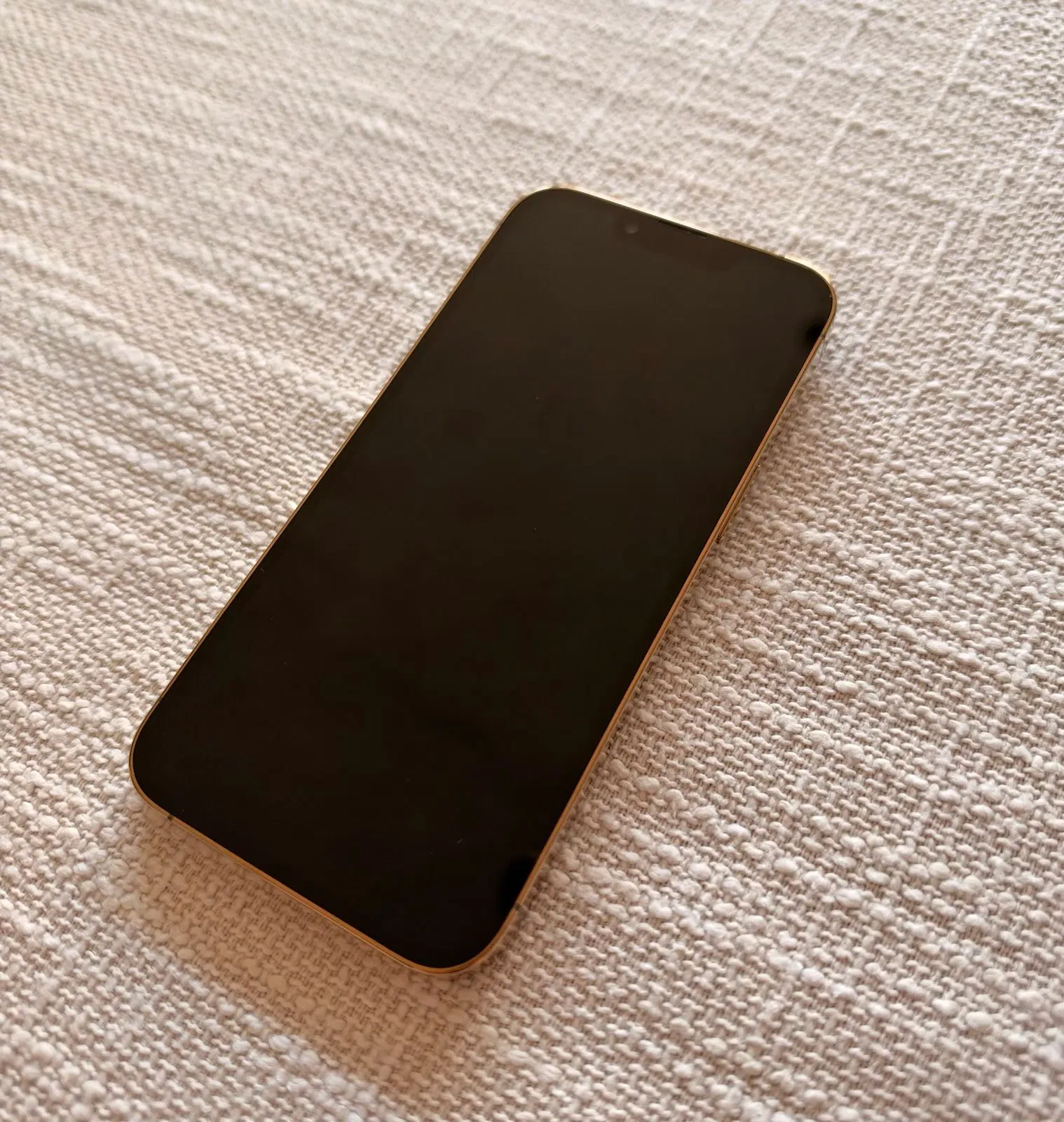 Apple iPhone 13 Pro 128 GB – Gold – neuwertiger Zustand