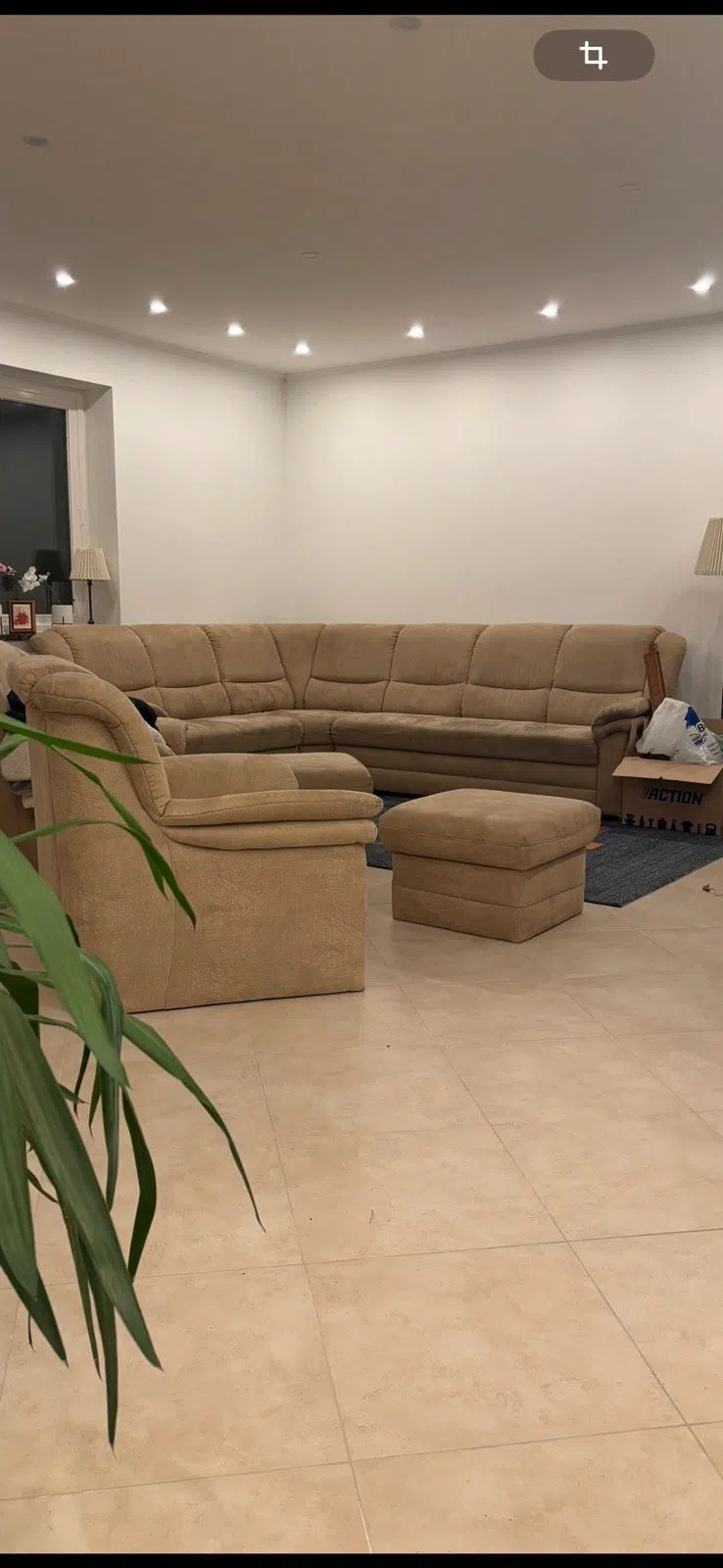 Sofa mit 7 Sitzplätzen plus 2 Sessel und Fusshocker