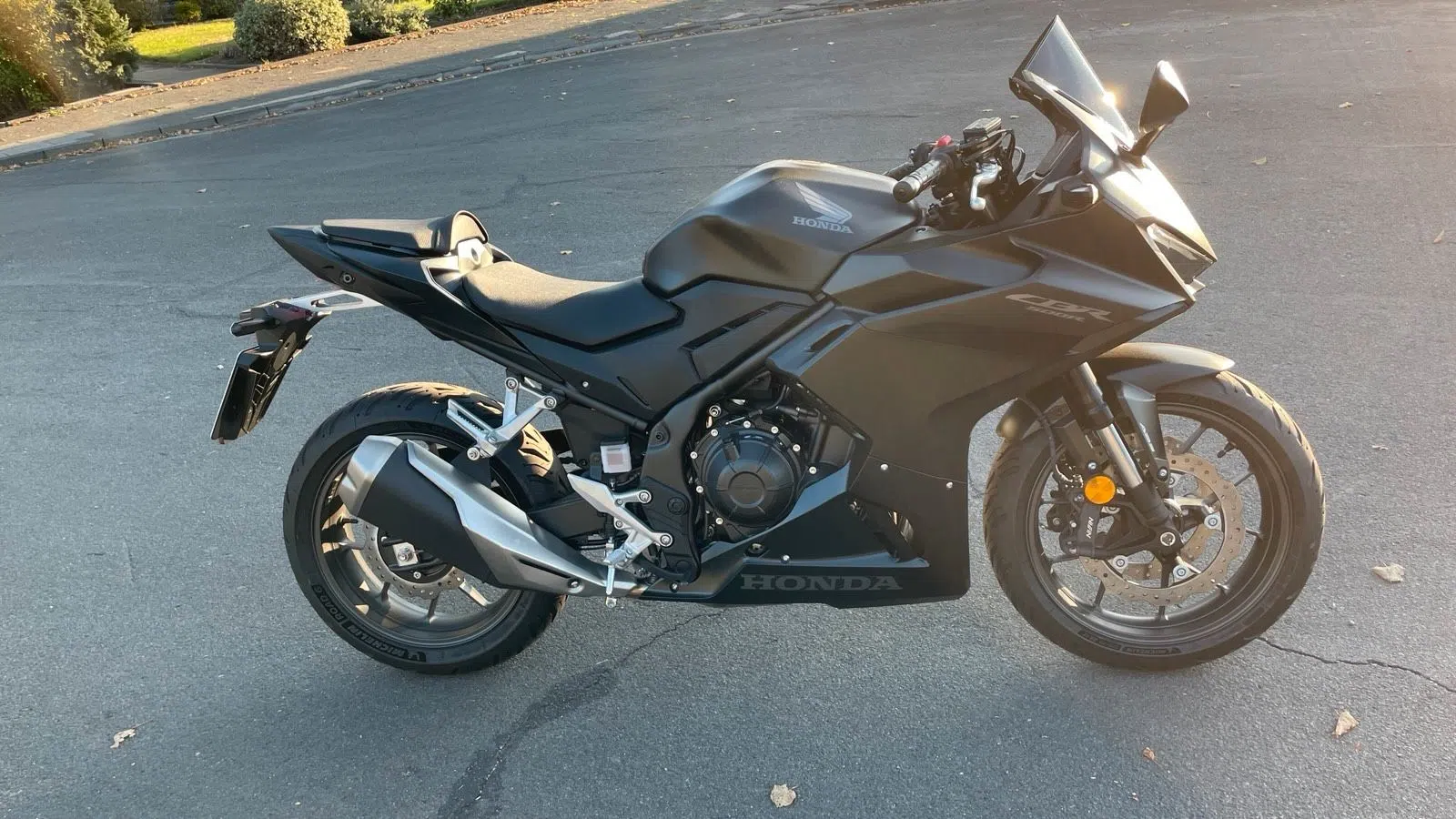 Honda CBR500R – 2025 – Matt Gunpowder Black Metallic - 1.850KM