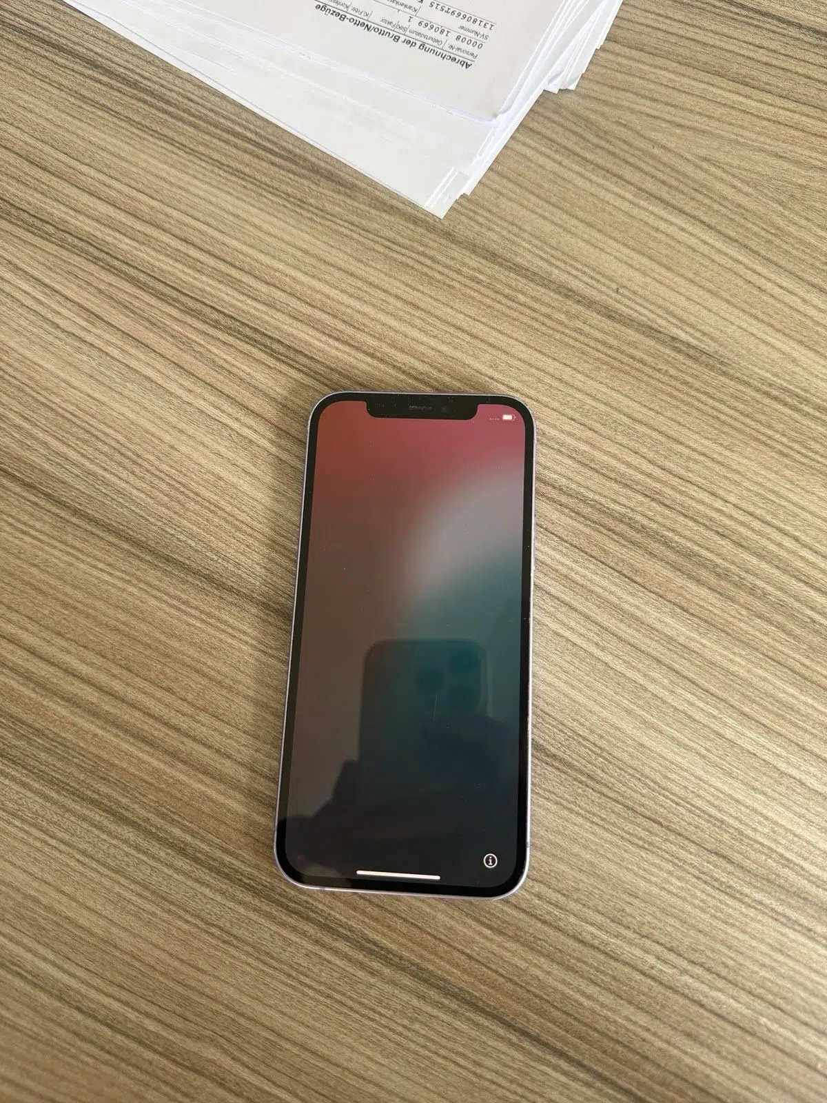 iPhone 12 Lila