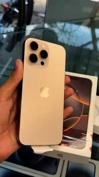 Iphone 16 pro max gold