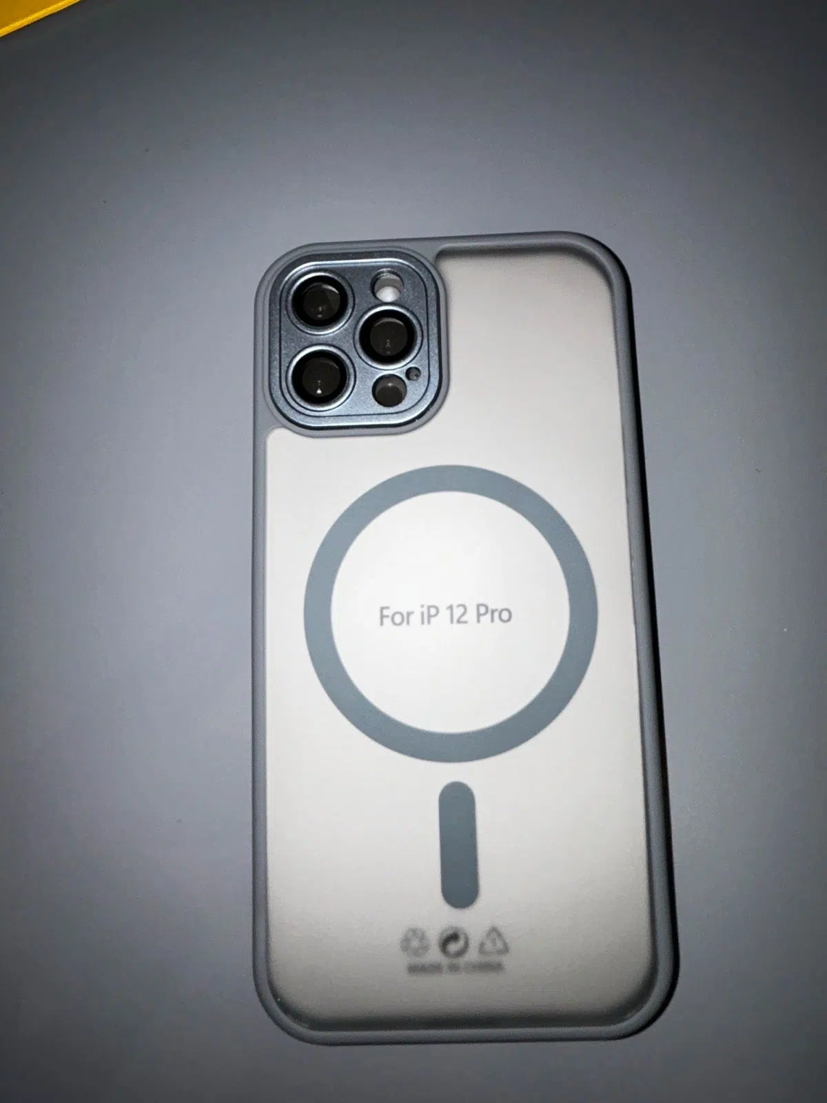 iPhone 12 Pro Handyhülle -unbenutzt