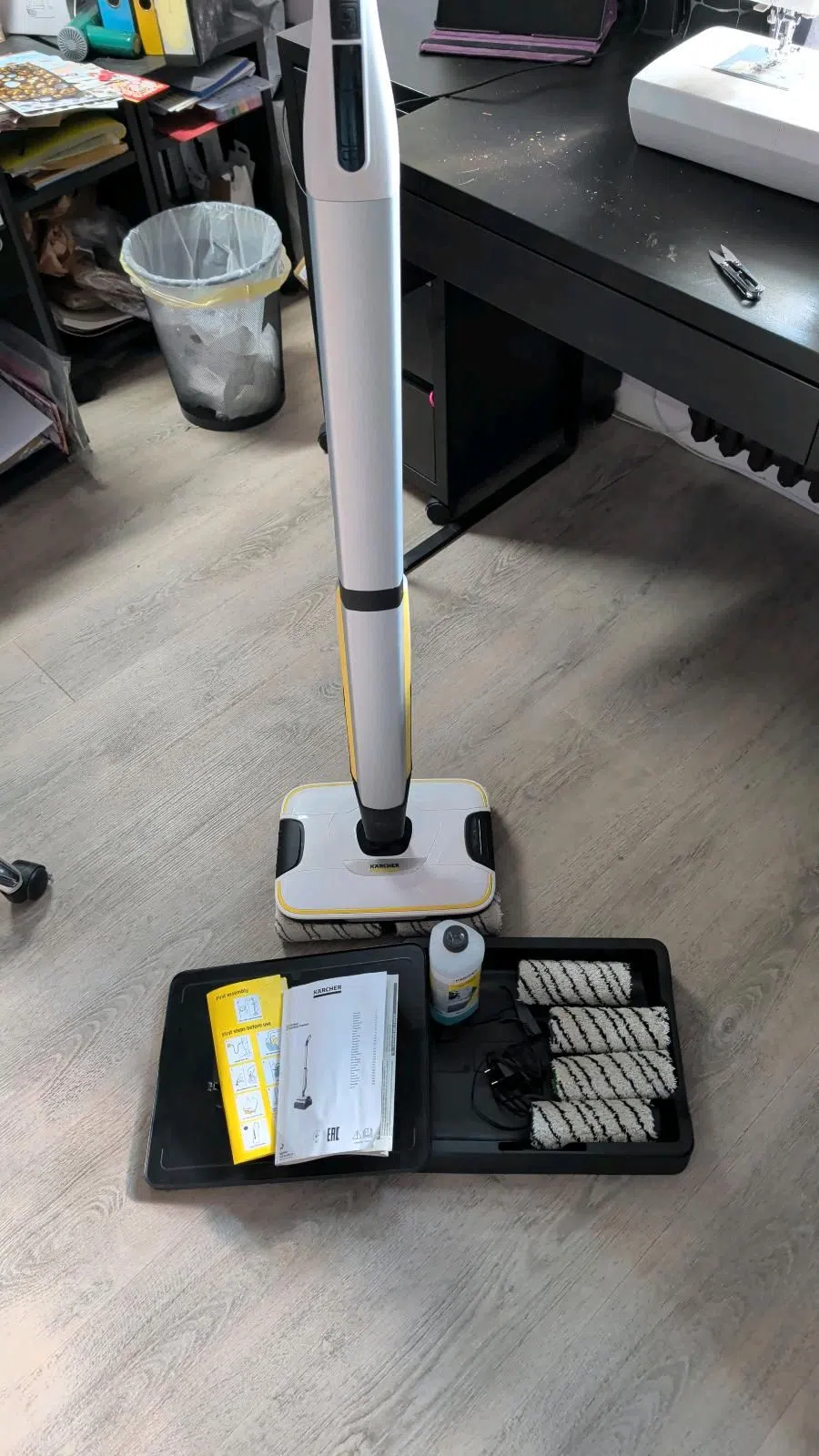 Kärcher Hartbodenreiniger FC 7 Cordless Premium mit Zubehör