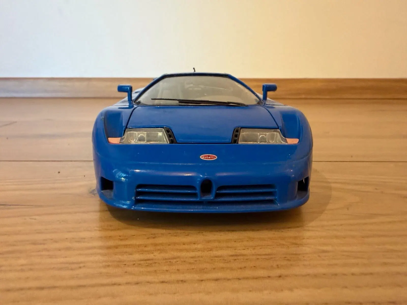 Bugatti Modellauto 1:16 - Bburago (1991)