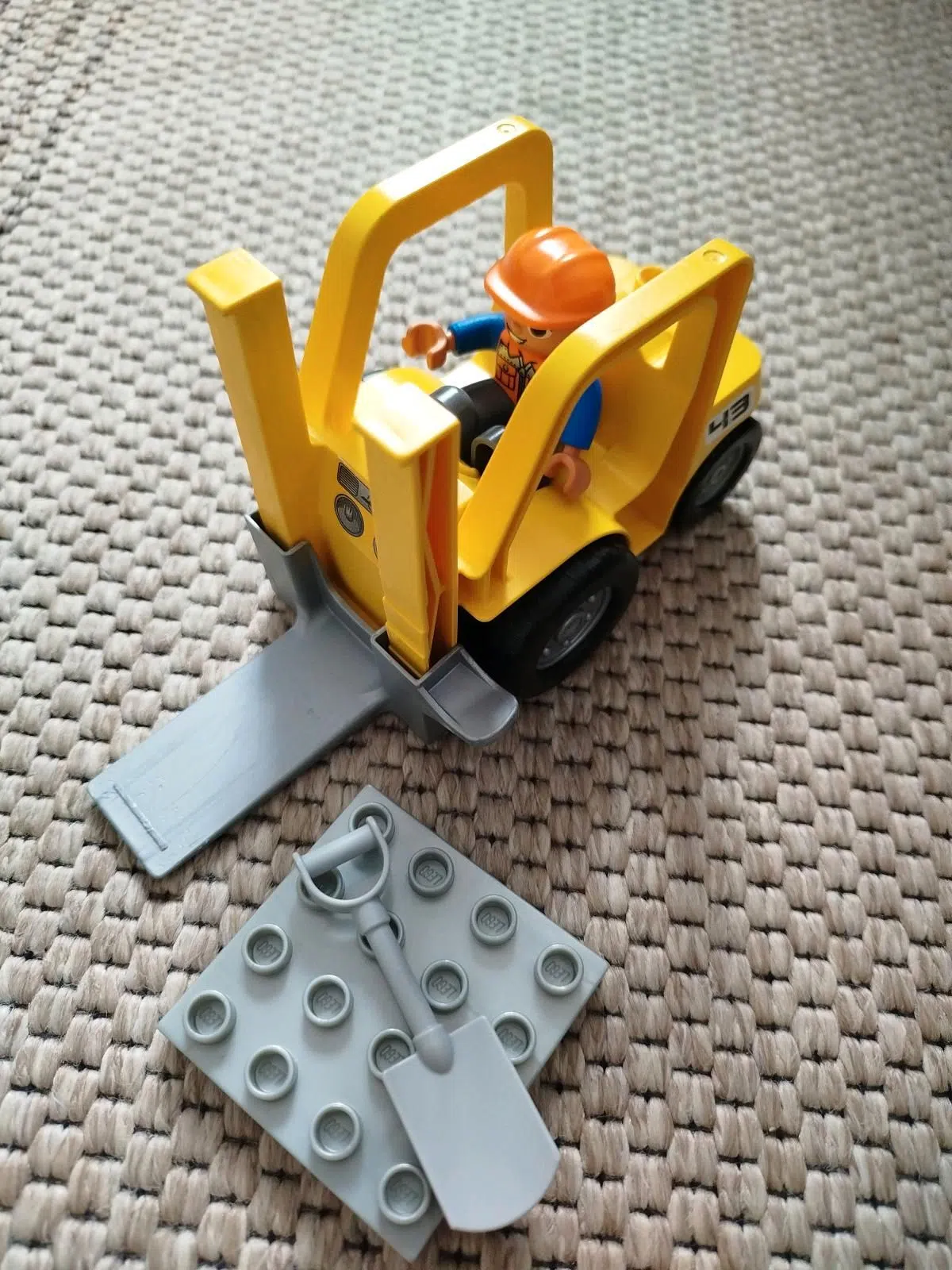 Lego Duplo Gabelstapler mit Zubehör