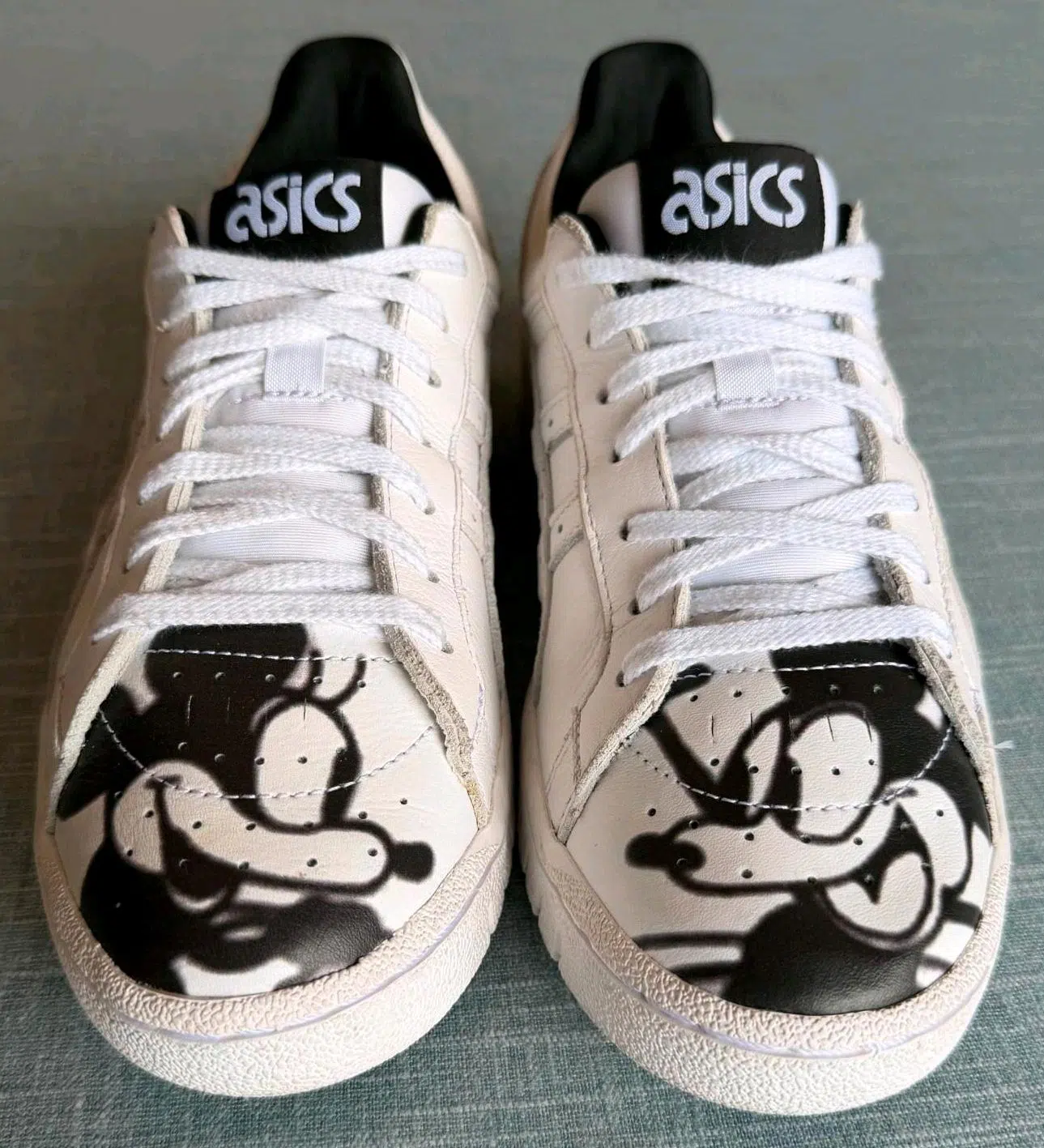 Asics Mickey Mouse 90 Years Sneaker neu Gr. 42,5