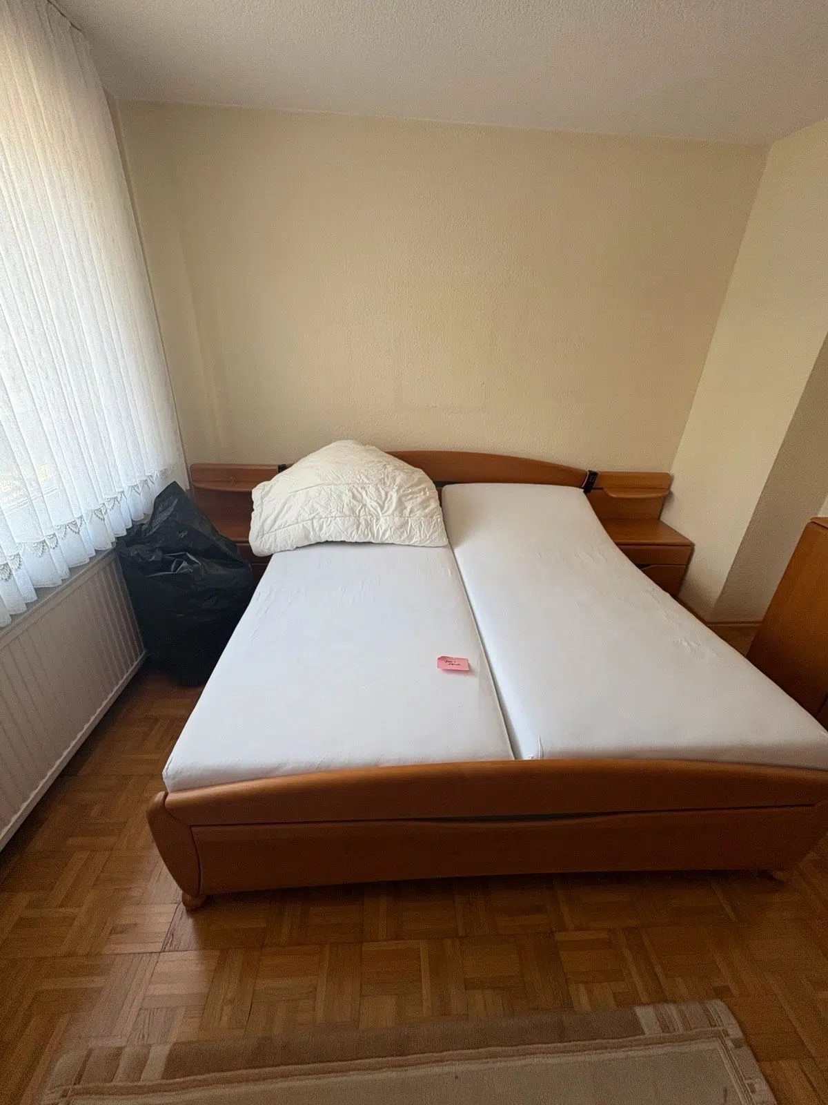 Bett mit elektrischem Lattenrost