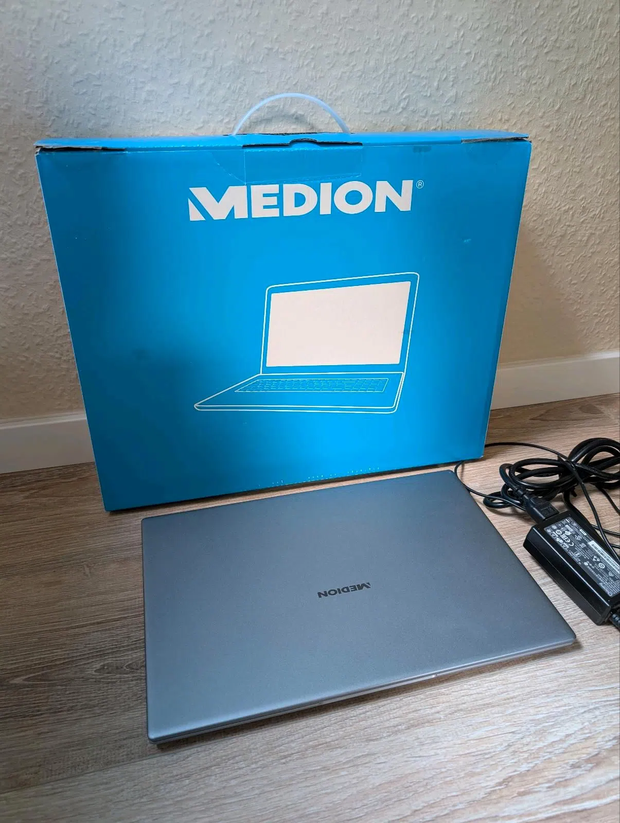Notebook MEDION AKOYA E14303 | Ryzen 3 4300U | 8 GB RAM | 256 GB