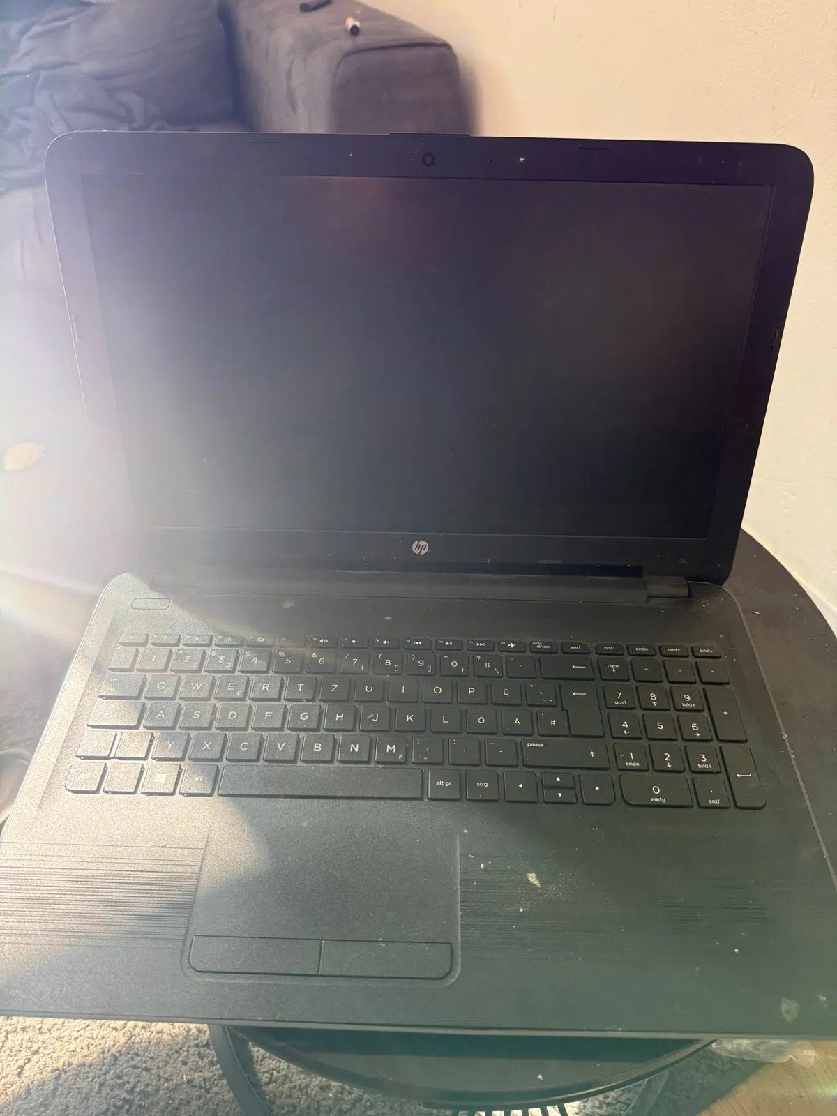 HP 15“ Notebook Funktionsfähig (ohne ladekabel)