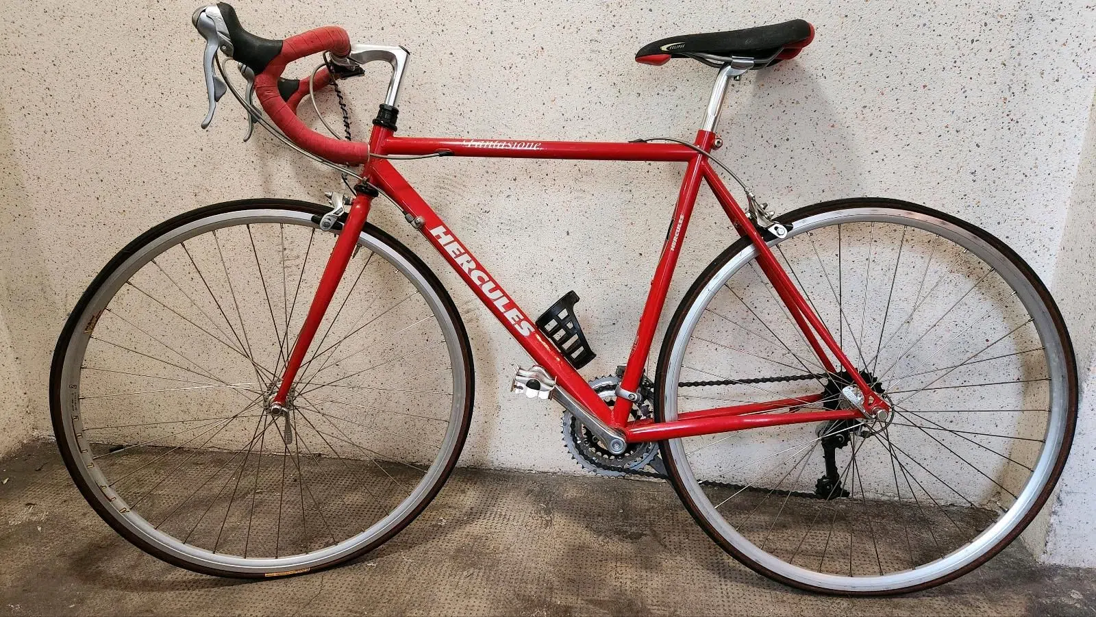 Hercules Rennrad rot