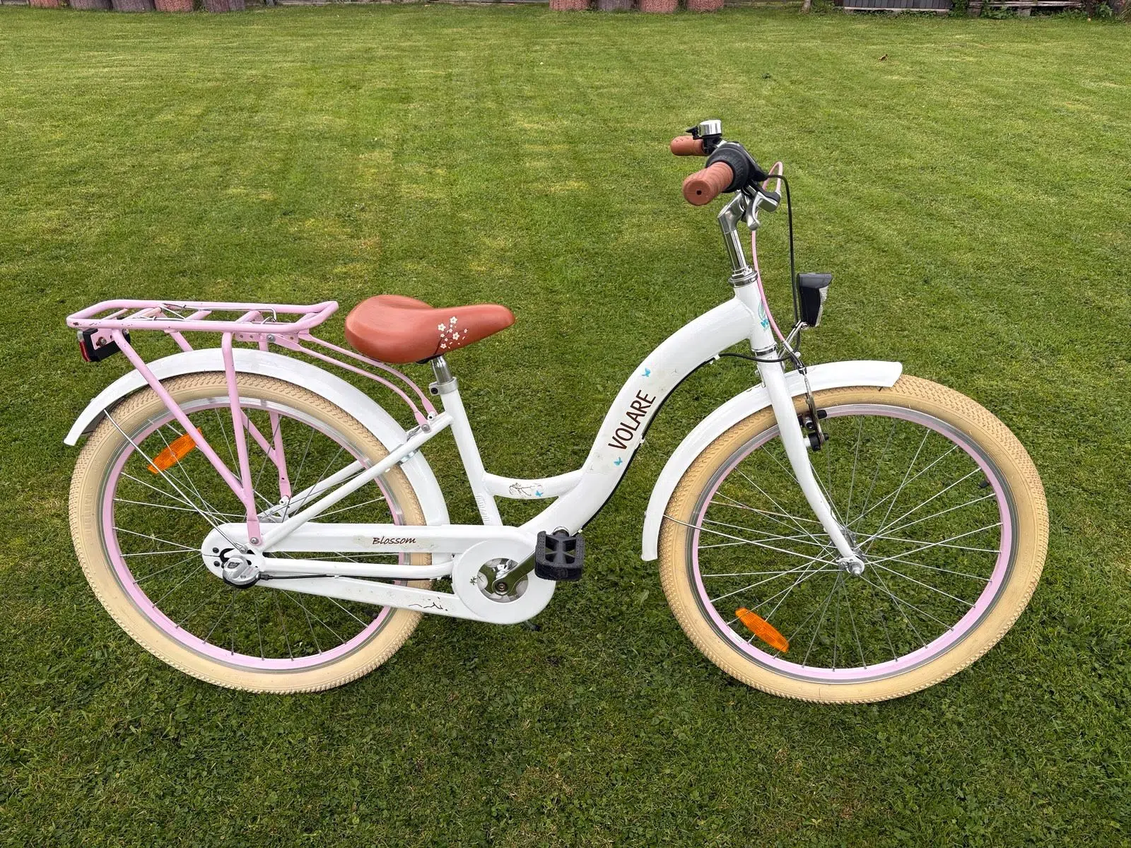 Schönes Kinderfahrrad - Mädchenfahrrad 24Zoll - Volare