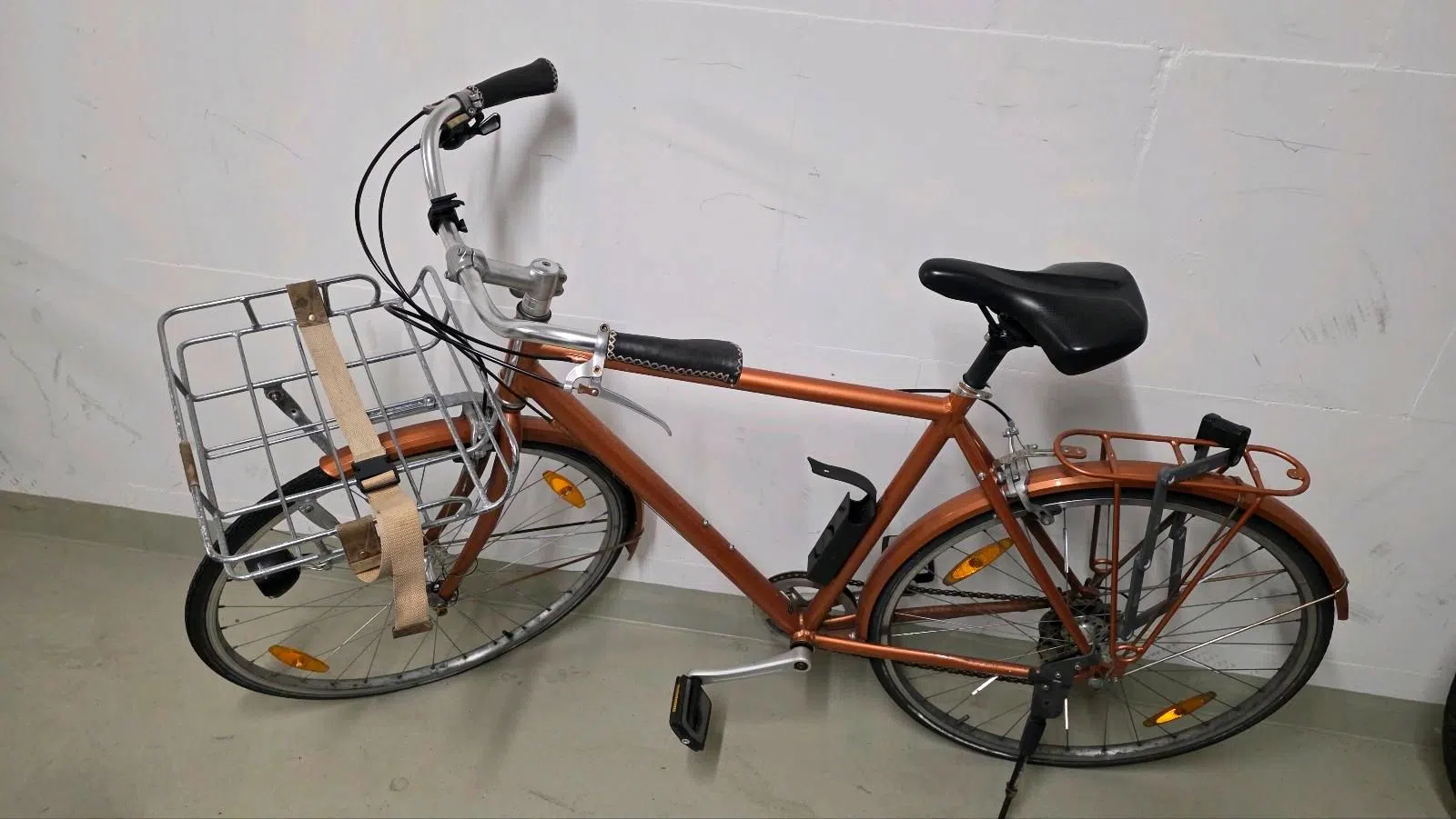 Fahrrad Specialized Globe 28", RH 57 mit großem Frontgepäckträger