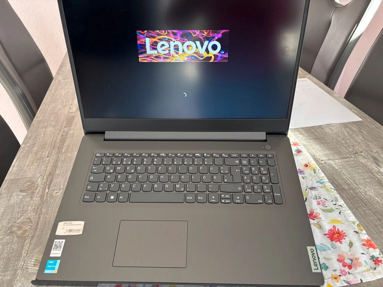 Lenovo Laptop 17 Zoll