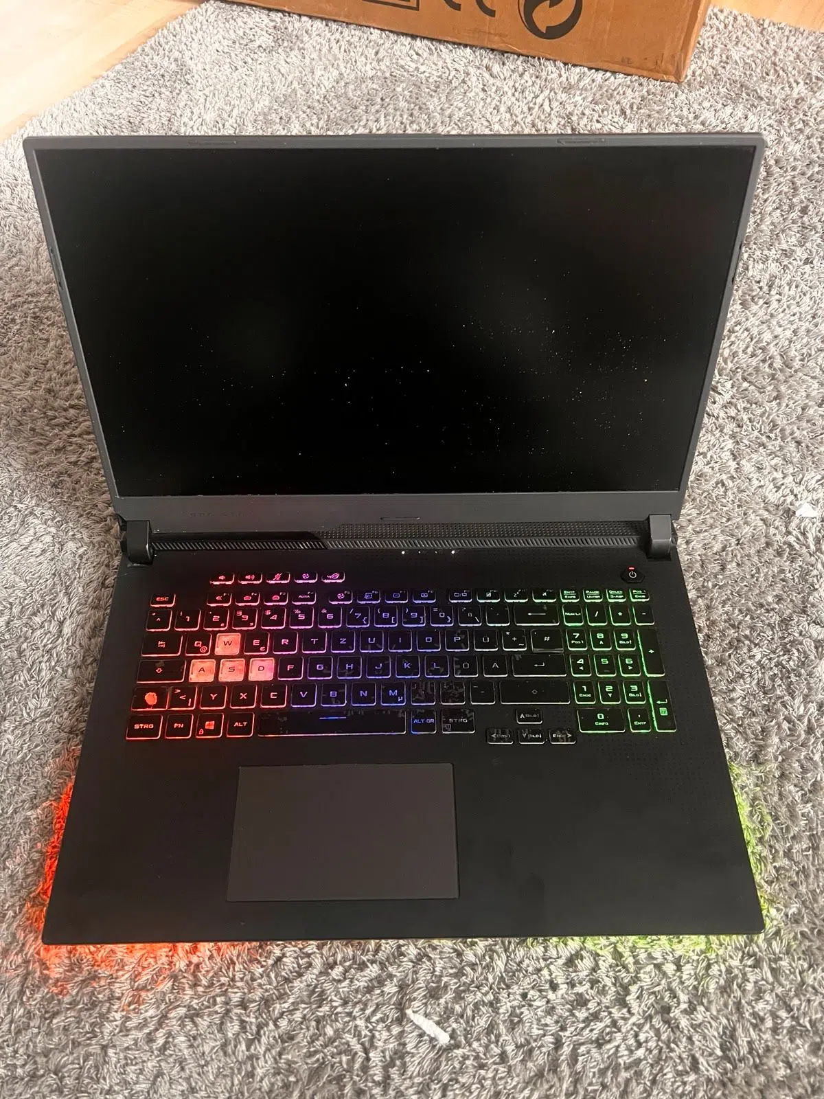 Asus Rog Strix G713 Gaming Notebook