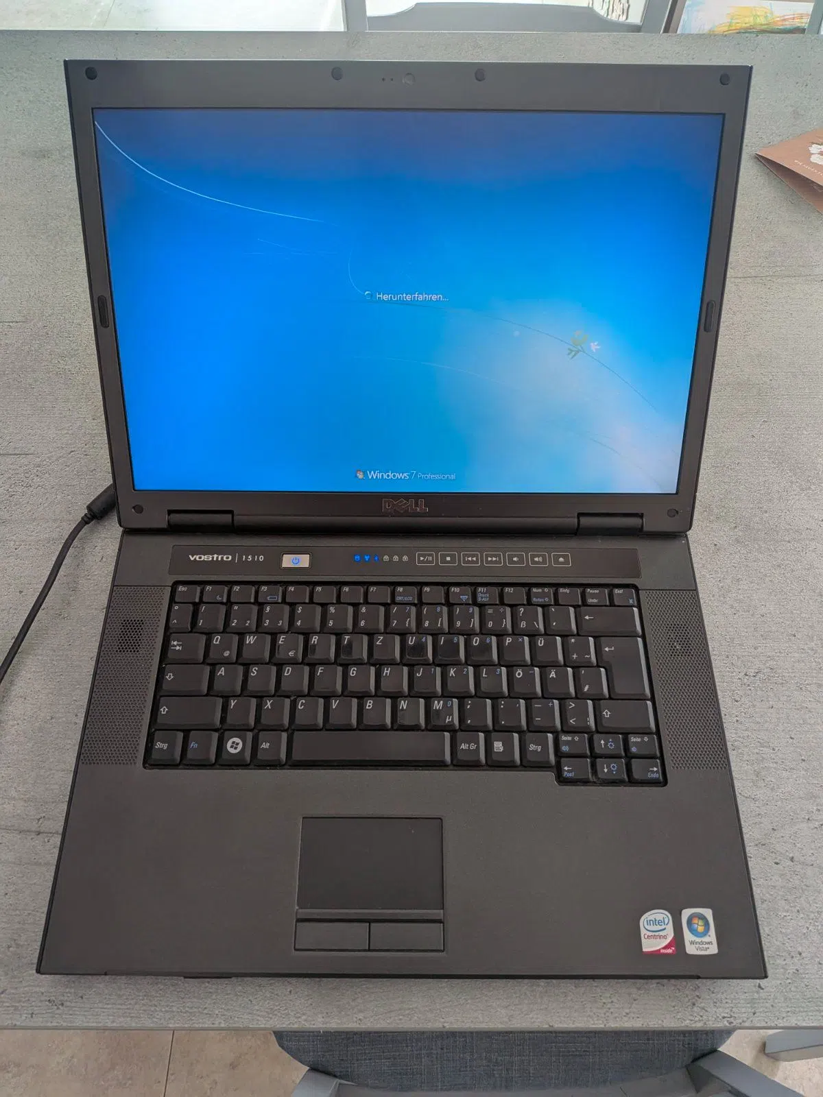 Dell Vostro 1510, Core2Duo, 3 GB RAM, 250 GB HD