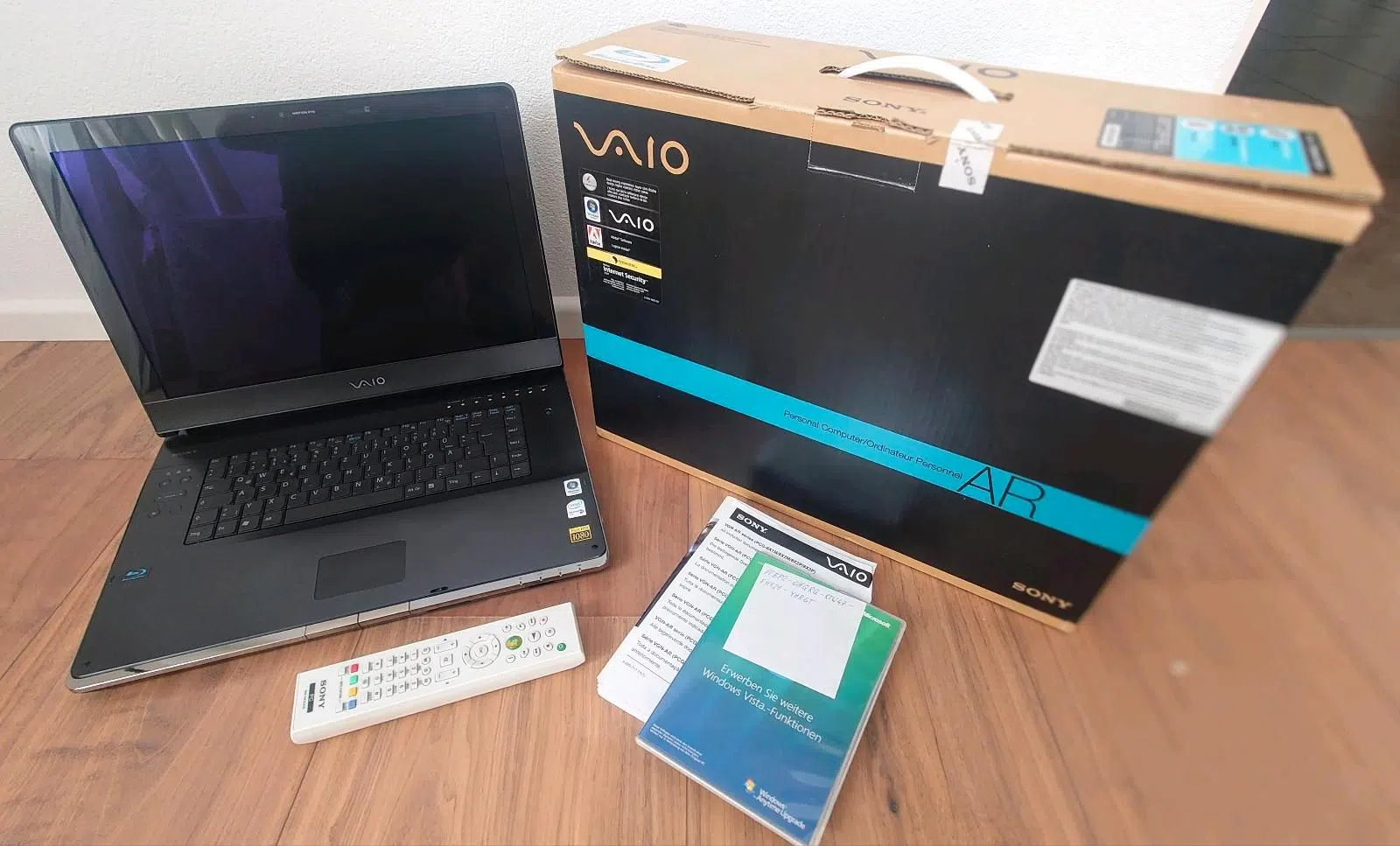 SONY VAIO VGN-AR31S Notebook 17" & Zubehör. Guter Zustand!