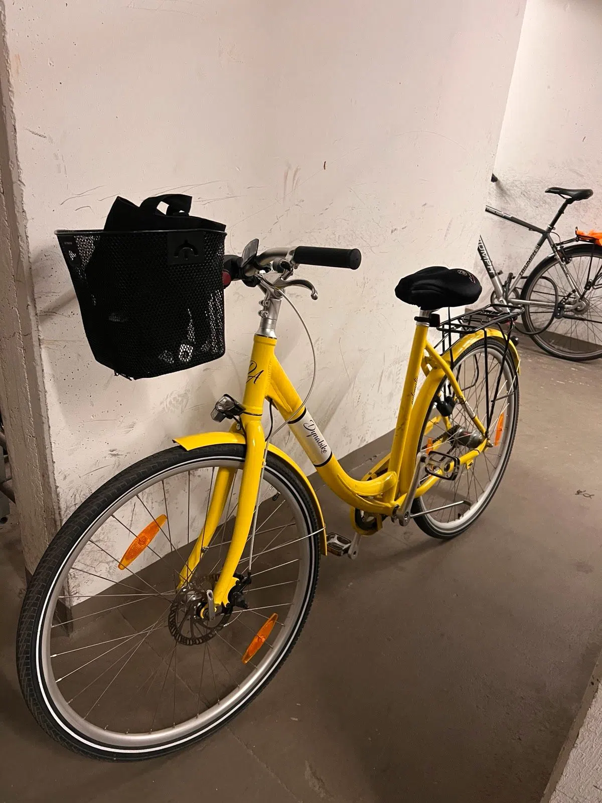 Gelbes Citybike mit Automatikschaltung 55cm