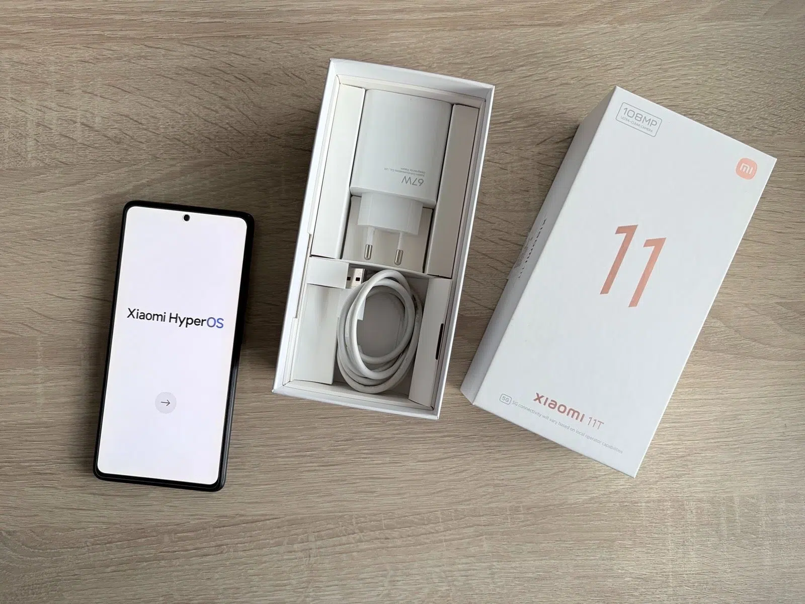 Xiaomi 11T Smartphone mit Ladegerät und OVP
