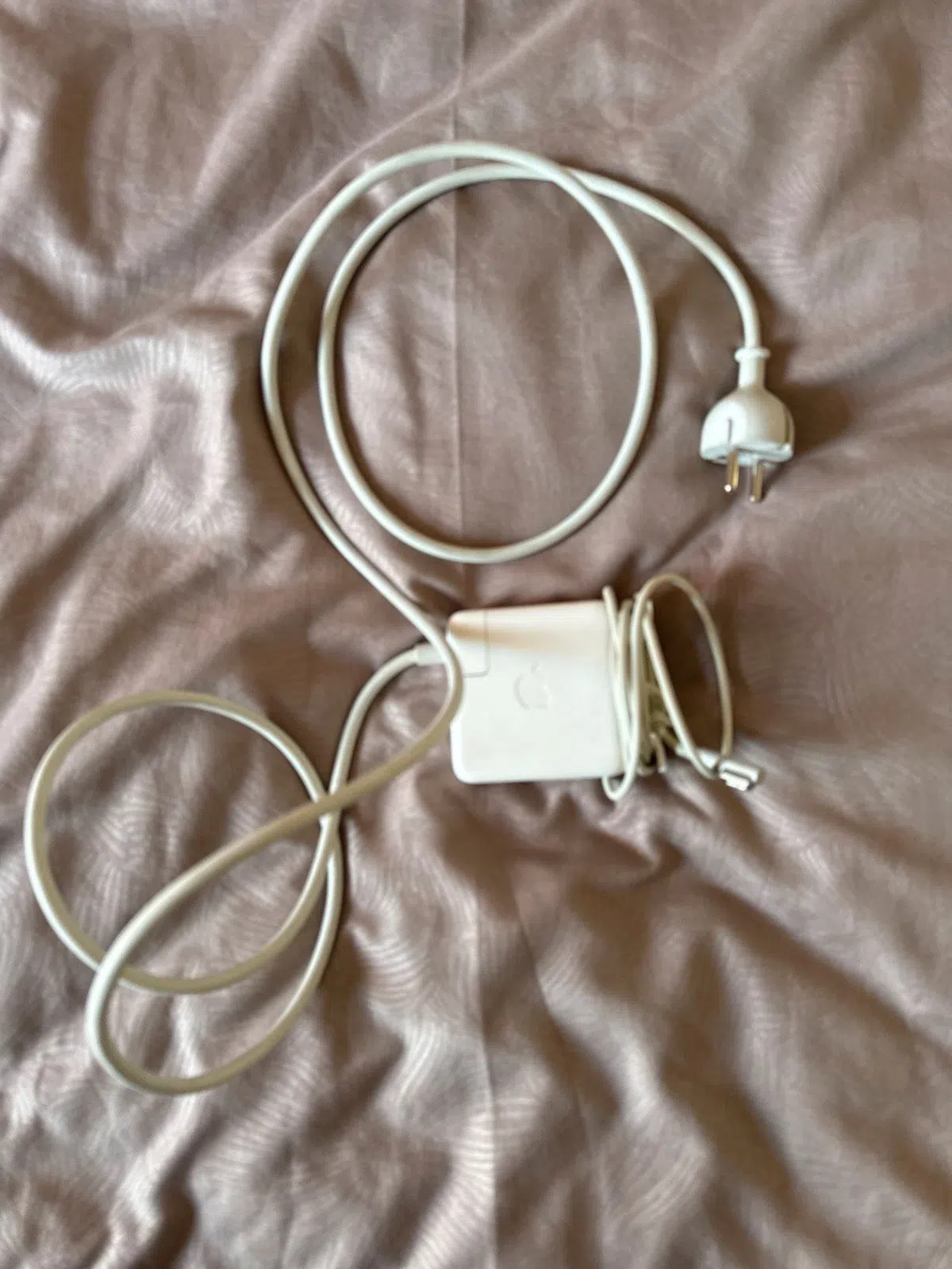 Original Apple Netzteil für MacBook