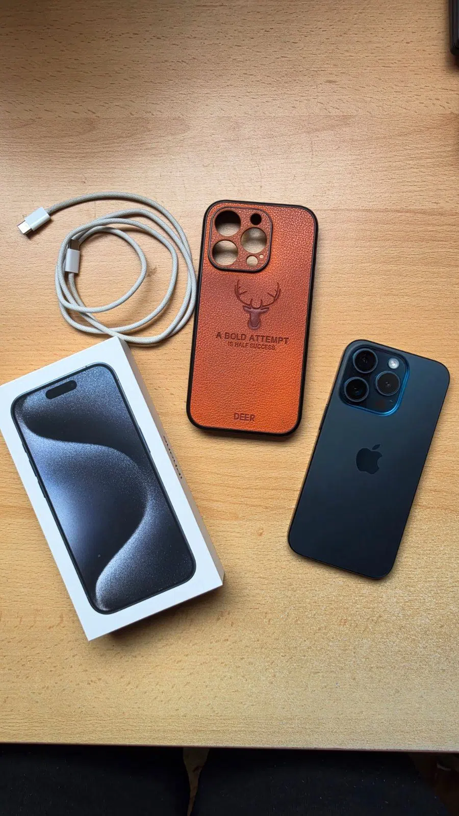 neuwertiges iPhone 15 Pro in Titan blau 128GB - TOP