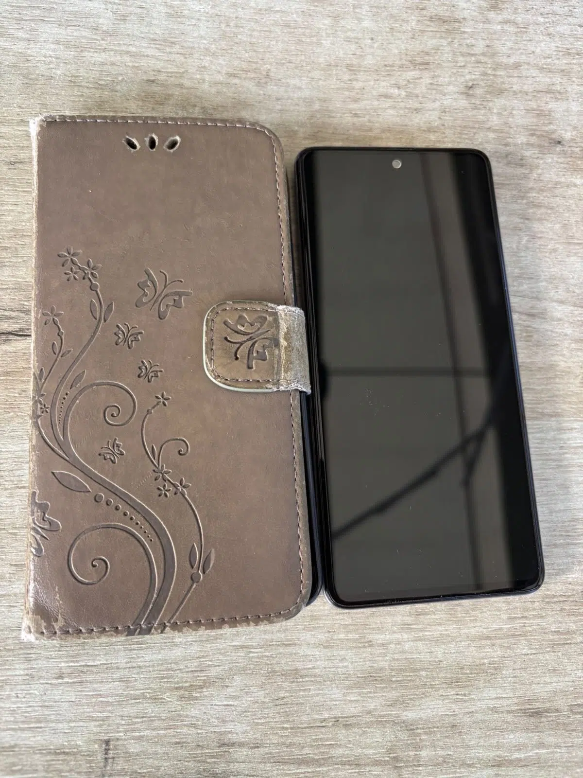 Samsung Galaxy A51 weiß mit Hülle und Zubehör