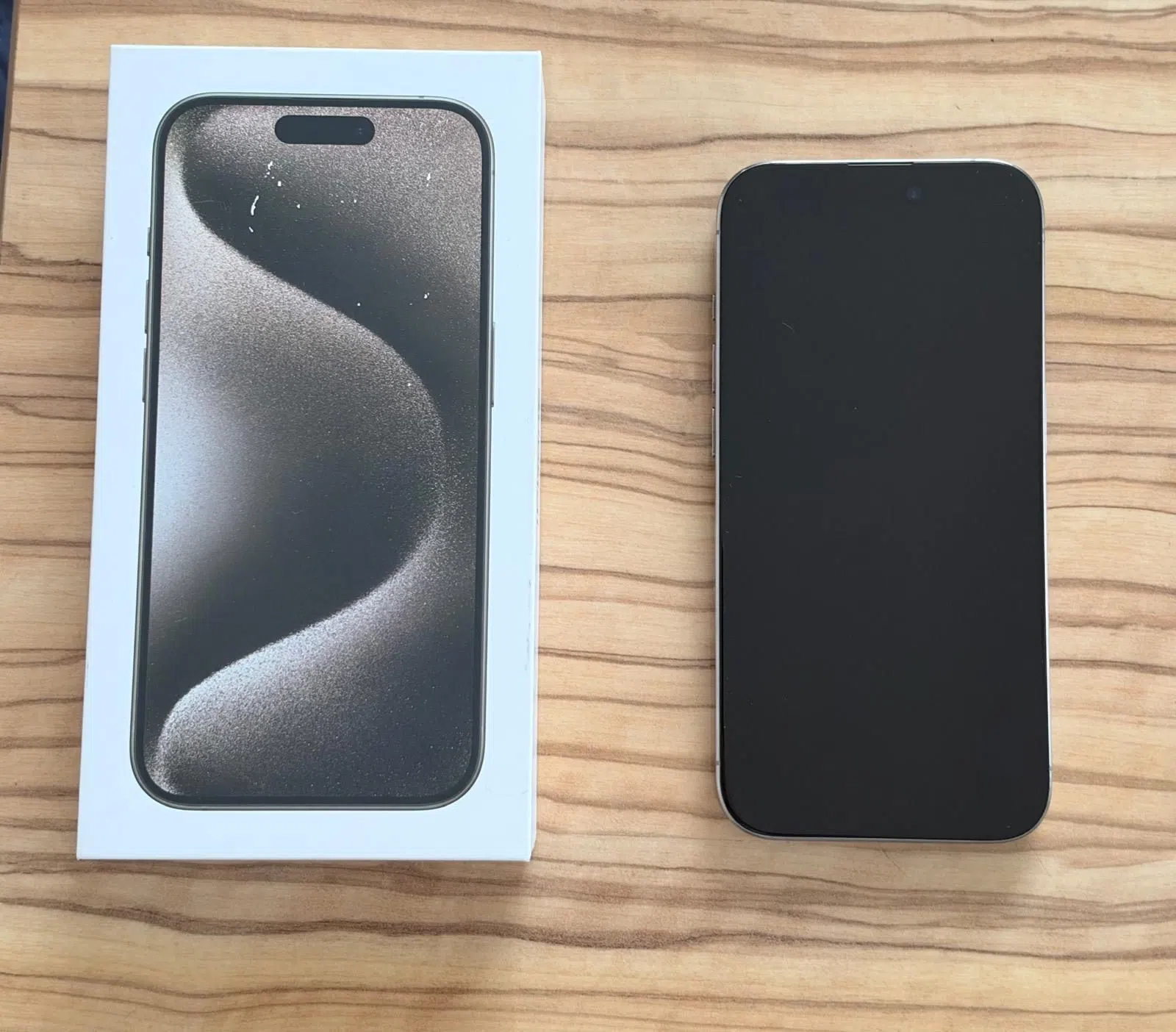 Apple Iphone 15 Pro Titan Natur 128gb guter zustand