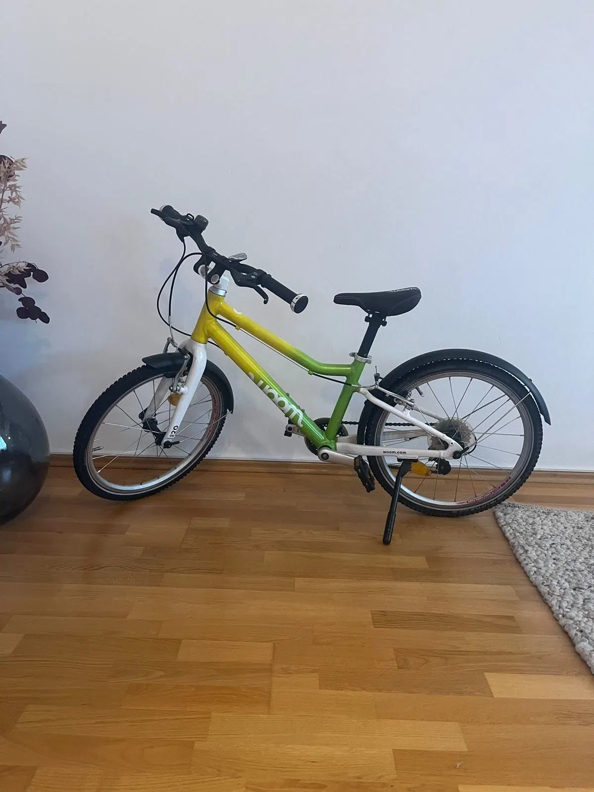 Kinder Fahrrad Woom 4 Limited Edition Atomic Neon Grün Gelb