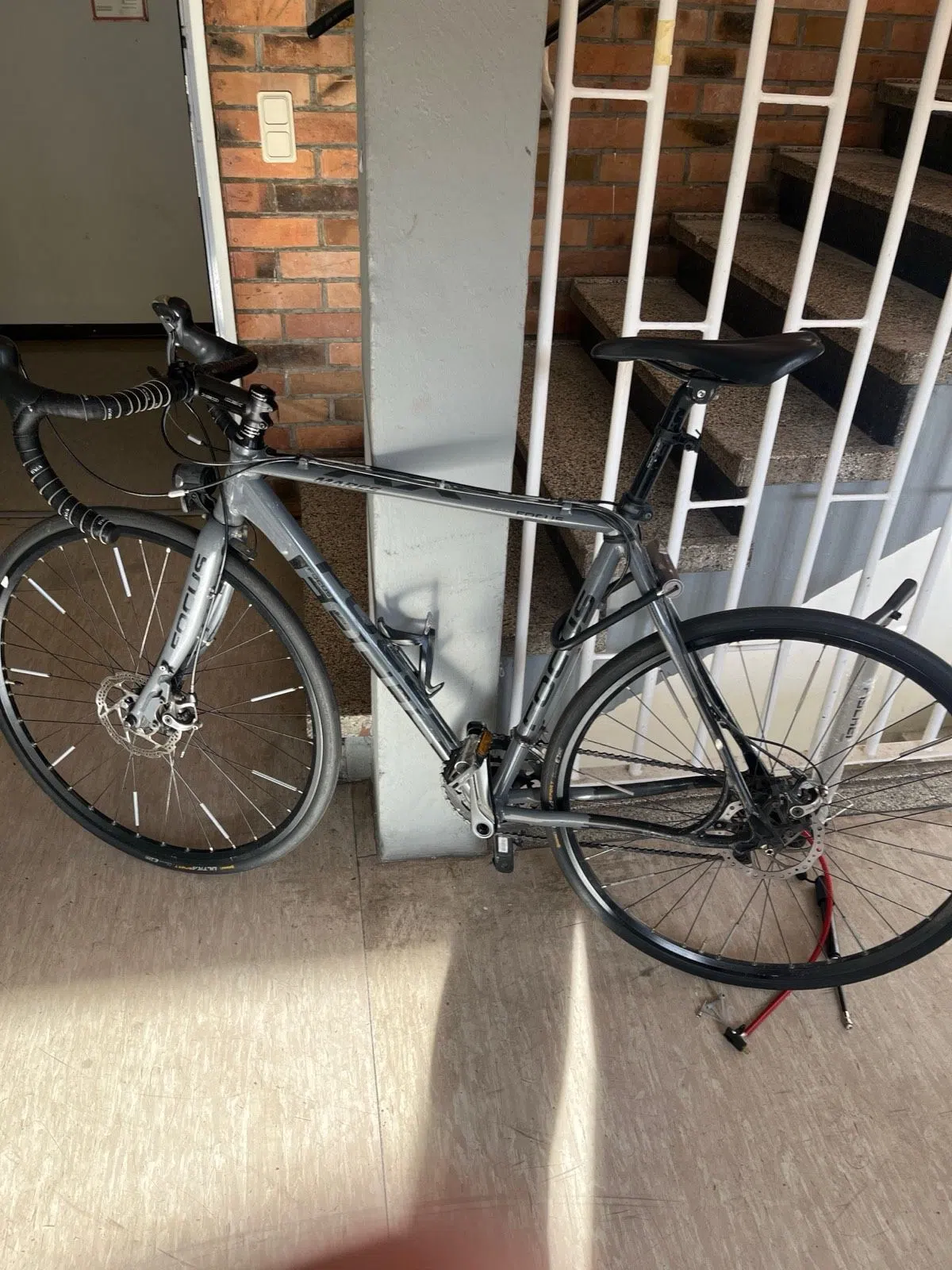 Rennrad Focus Mares AX