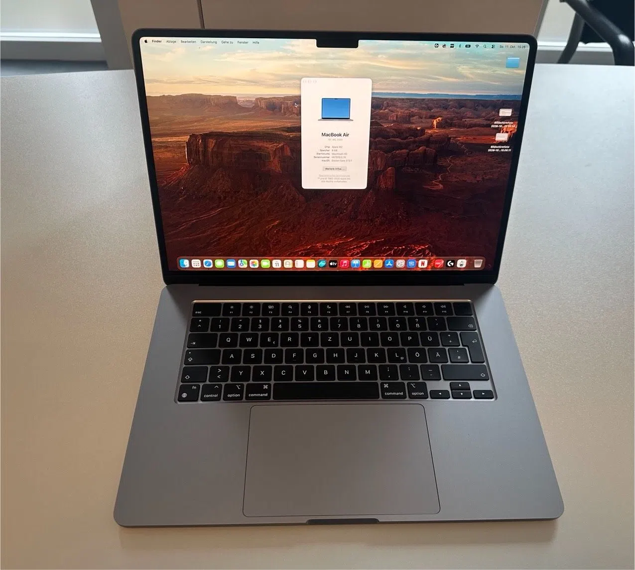 Apple MacBook Air 15", M2, 8 GB RAM, 512 GB SSD, 27 Ladezyklen