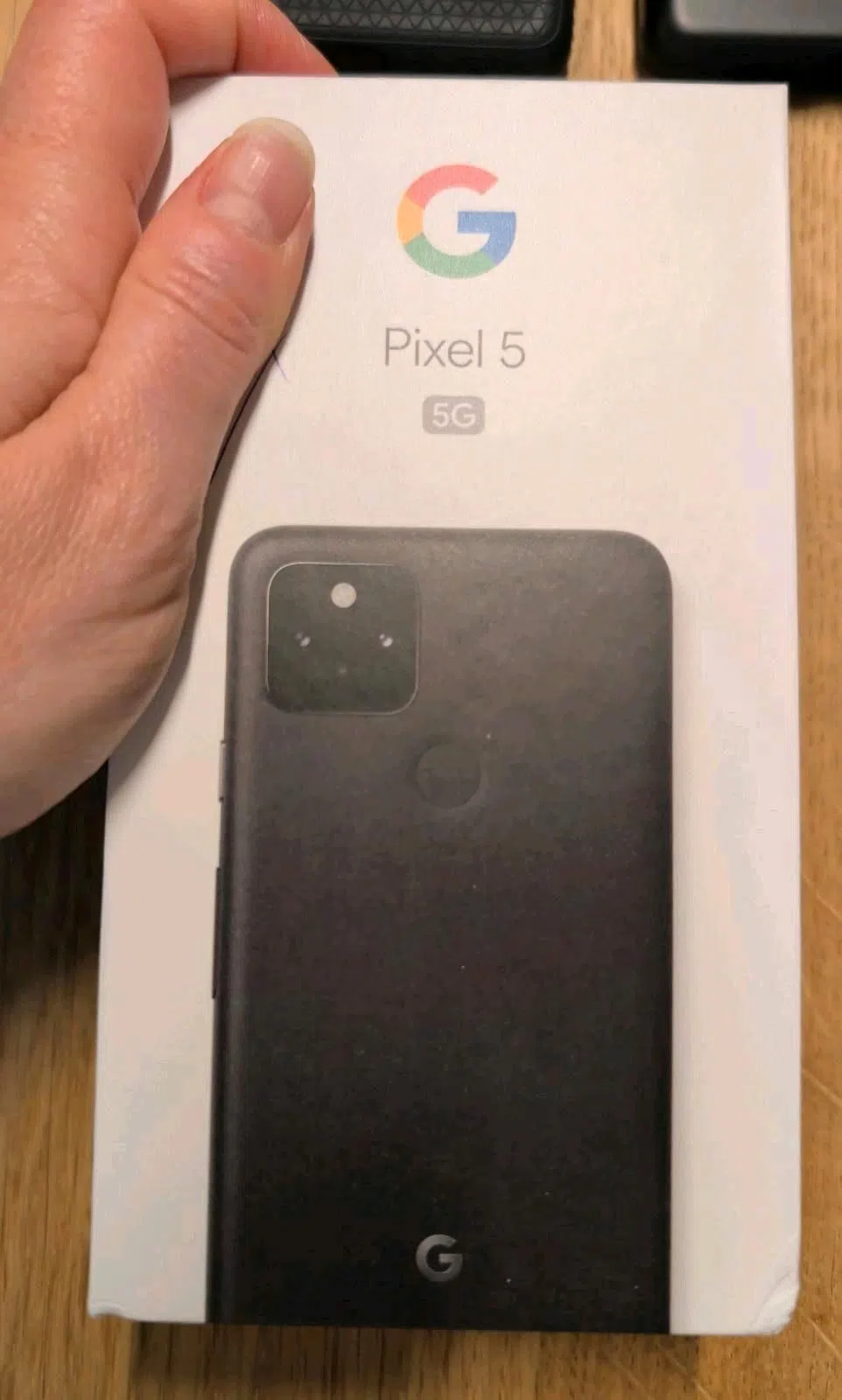 2x Google Pixel 5 5G, 128GB, 1x mit Zubehör, inkl. Hülle