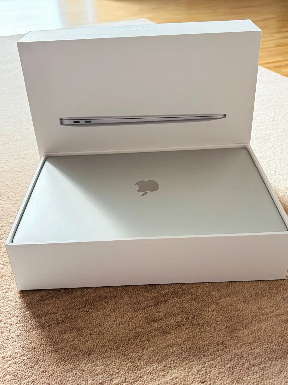 Apple MacBook Air 13” – Top Zustand