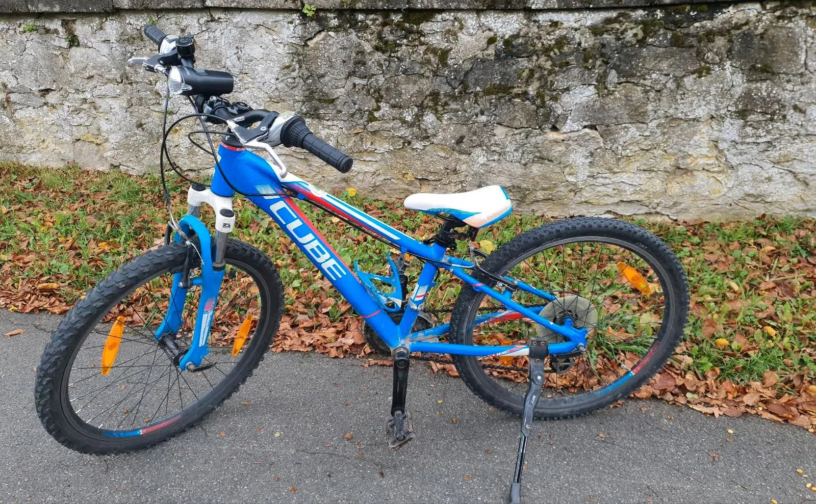 Cube Kinderfahrrad 24 Zoll blau-weiß