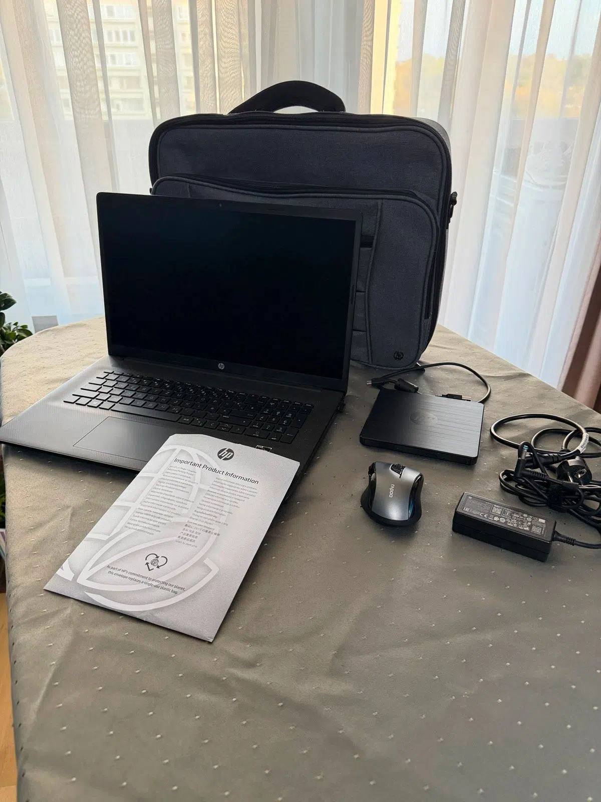 HP 17,3” Notebook Ryzen 7 – Top Zustand – Windows 11 – Zubehör